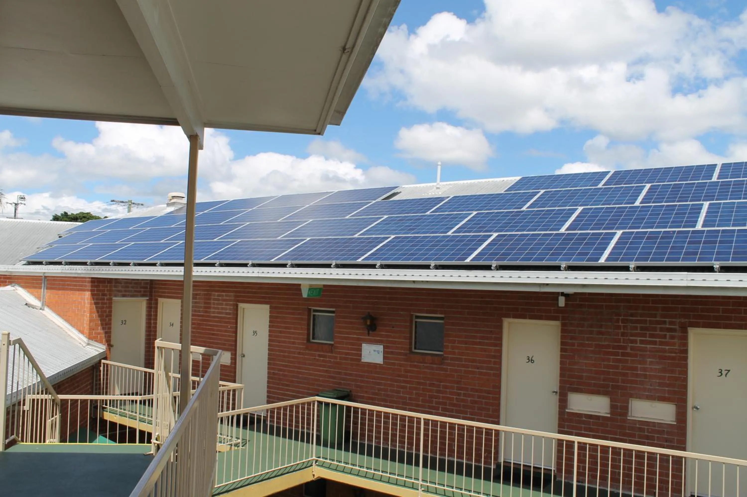 Property building in Greenslopes Motor Inn