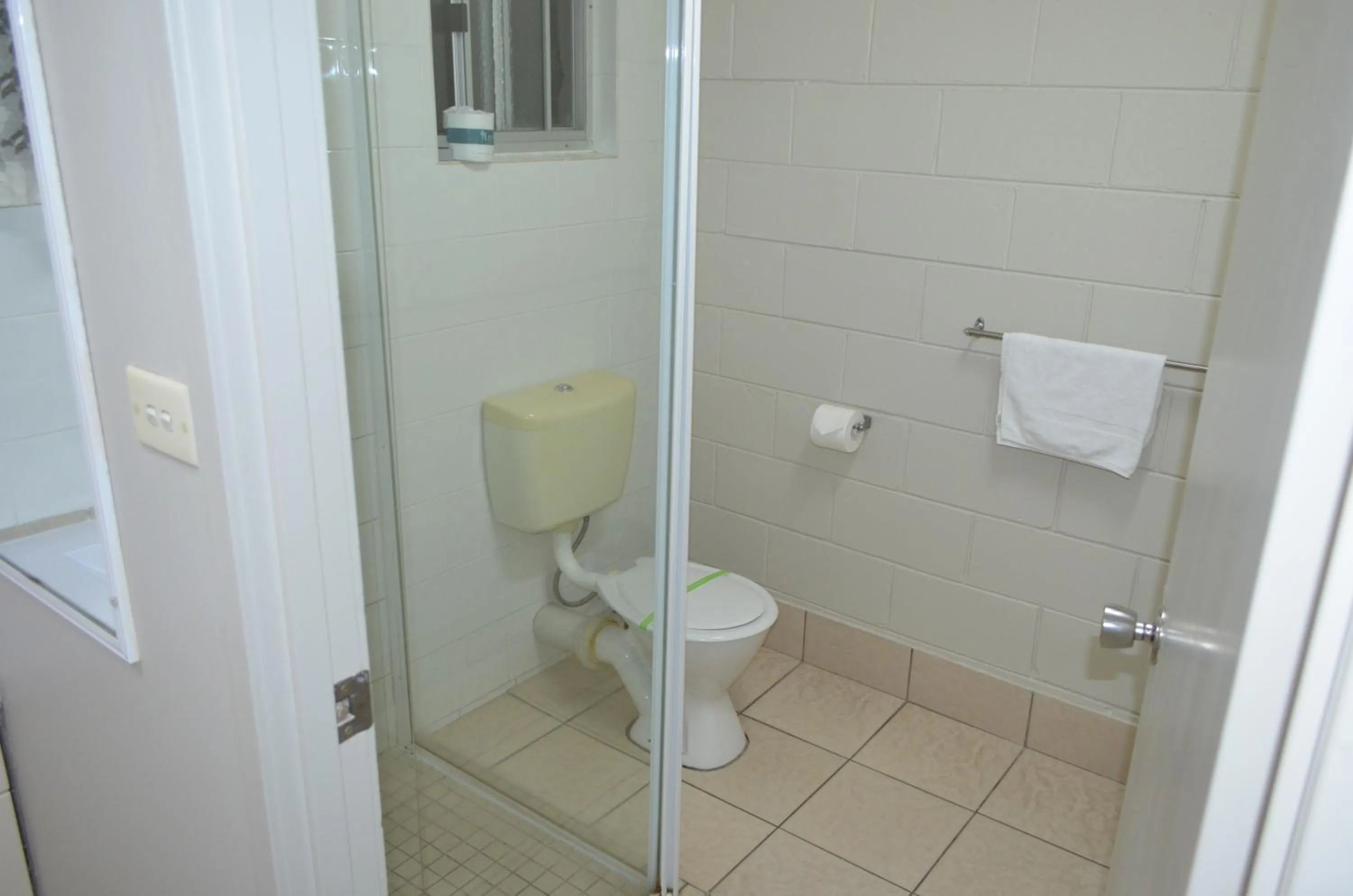 Bathroom in Welcome Home Motel Rockhampton