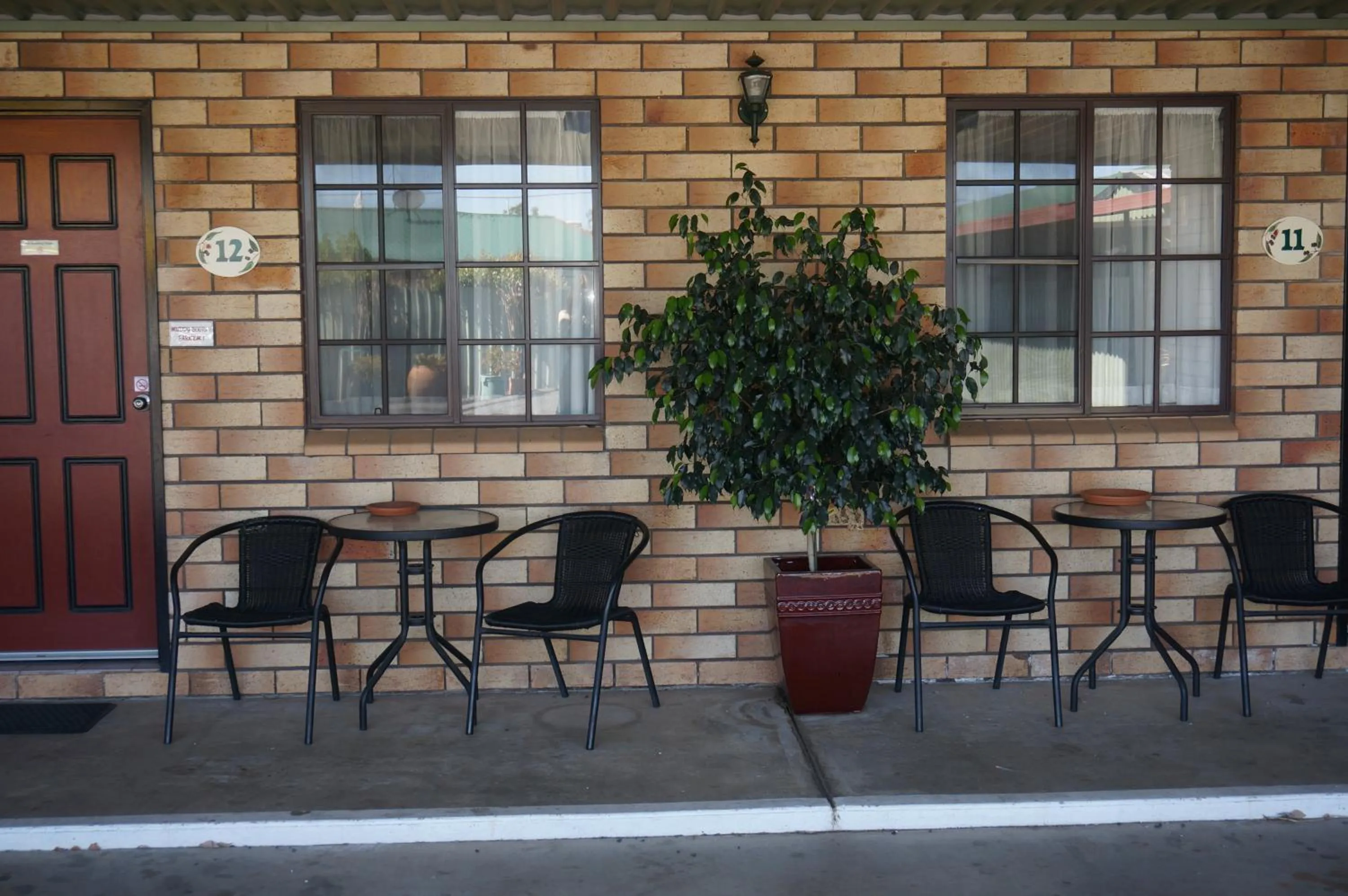 Balcony/Terrace in Miles Outback Motel