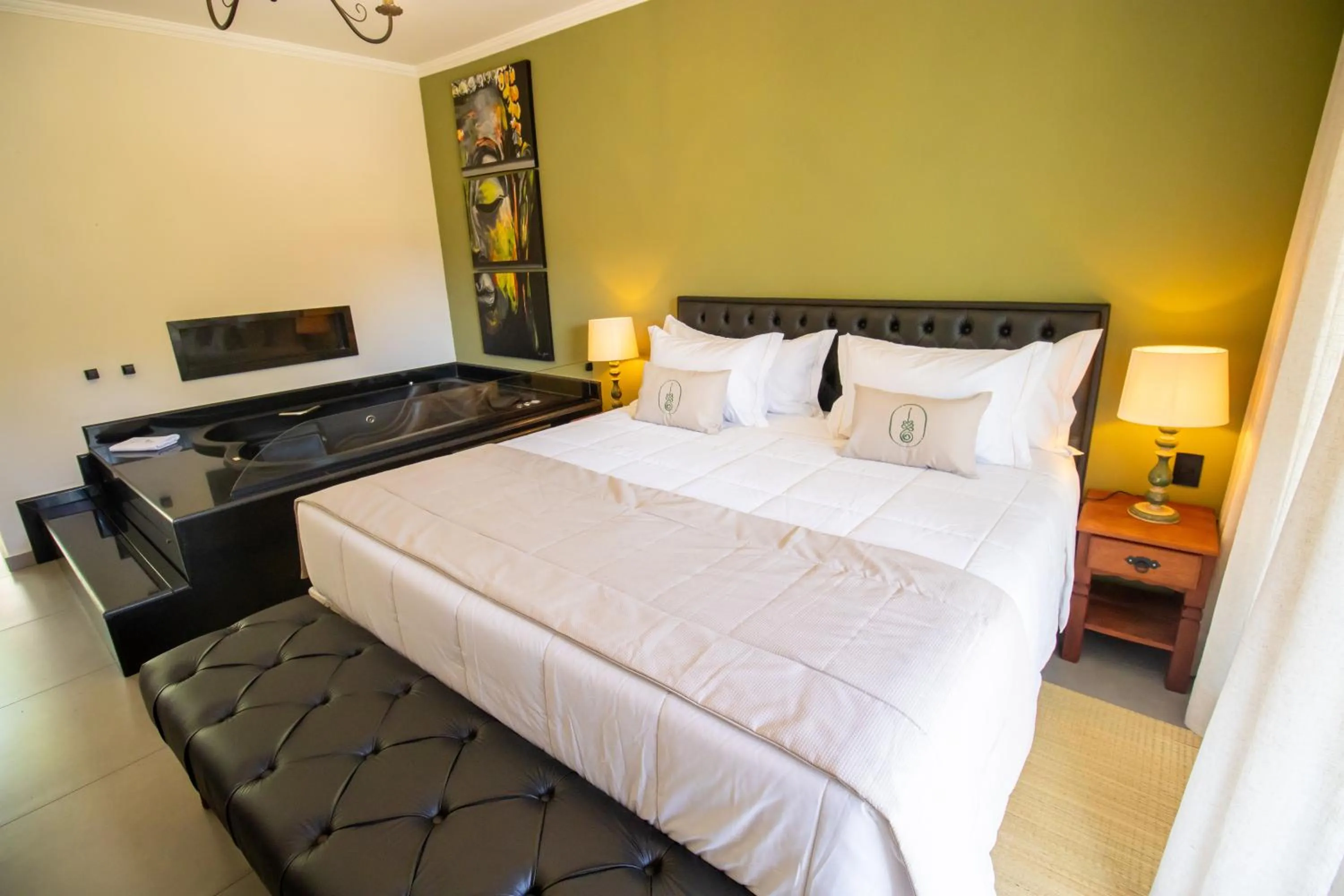 Bed in Unalome Pousada