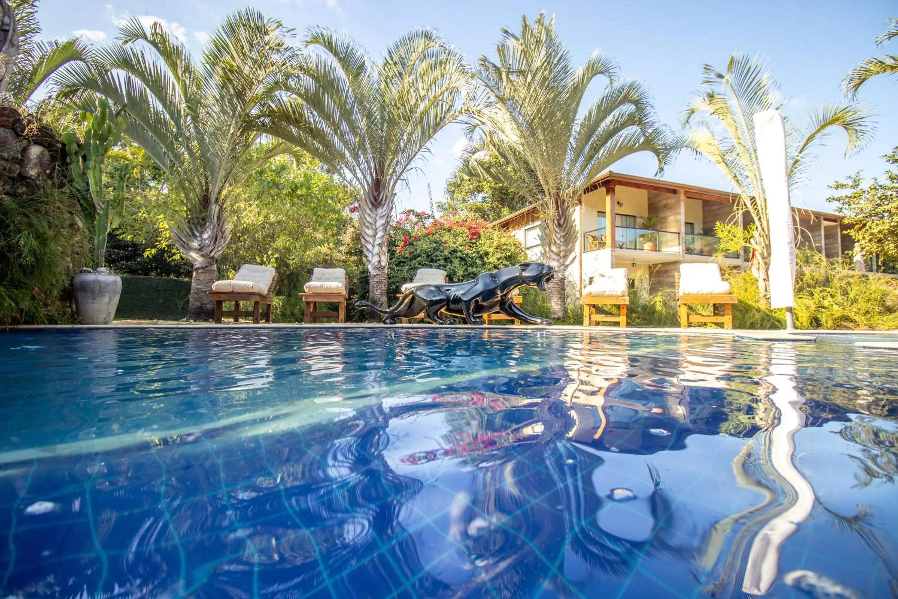 Swimming pool in Unalome Pousada