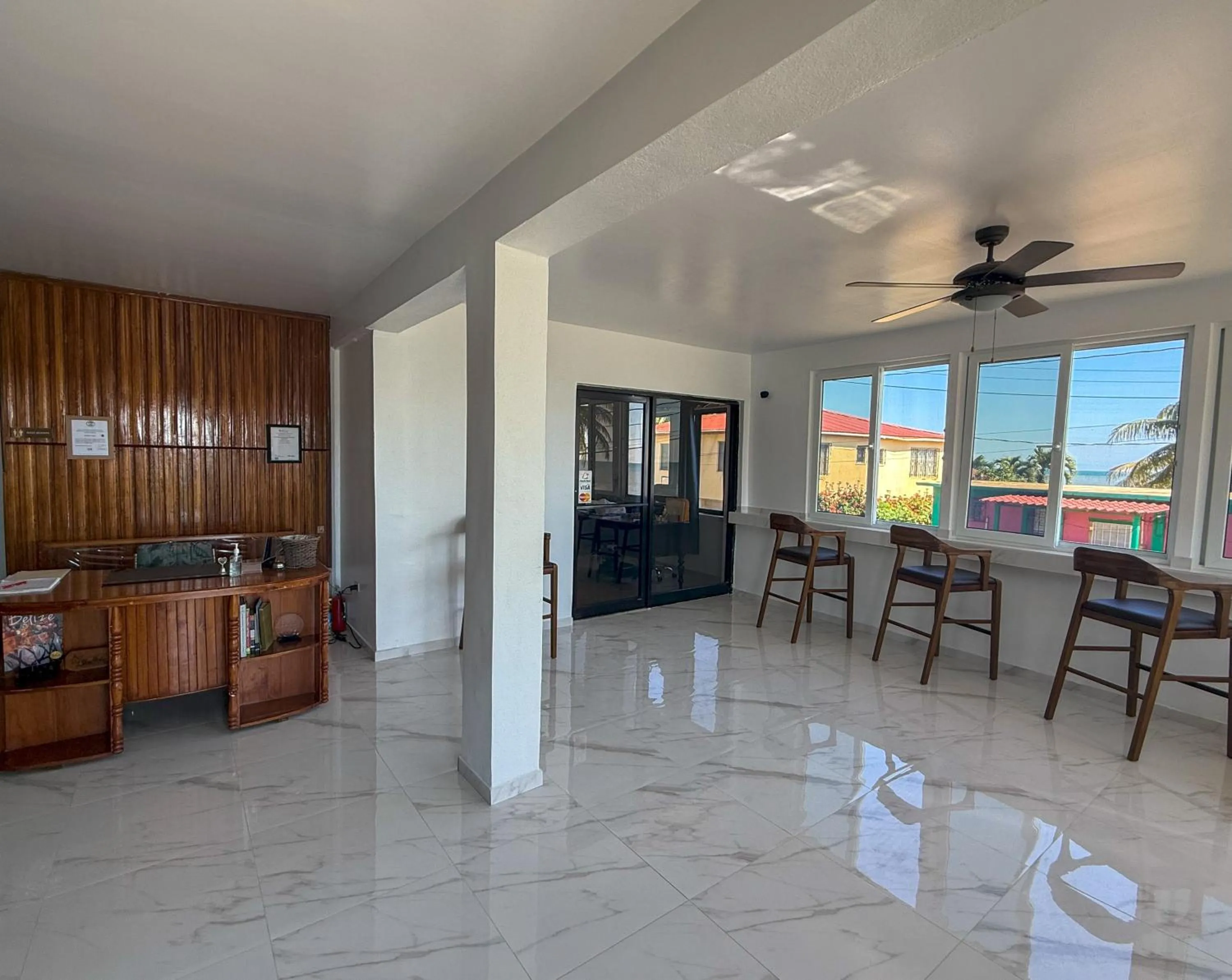 Lobby or reception in Bonefish Hotel