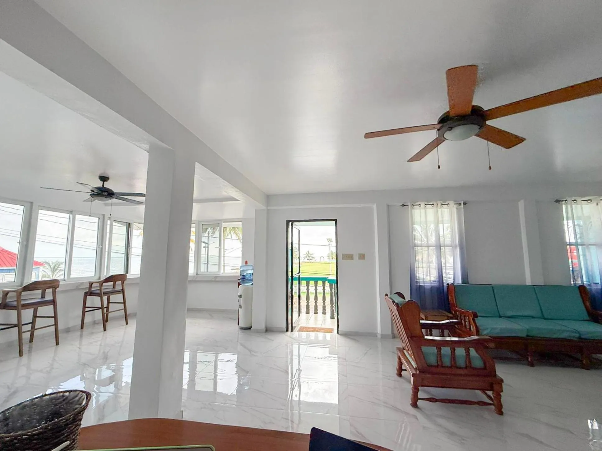 Seating area in Bonefish Hotel