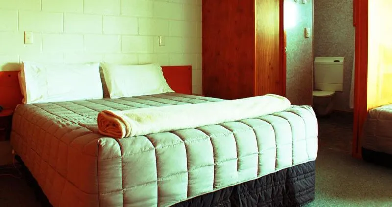 Bed in Vista Motor Lodge