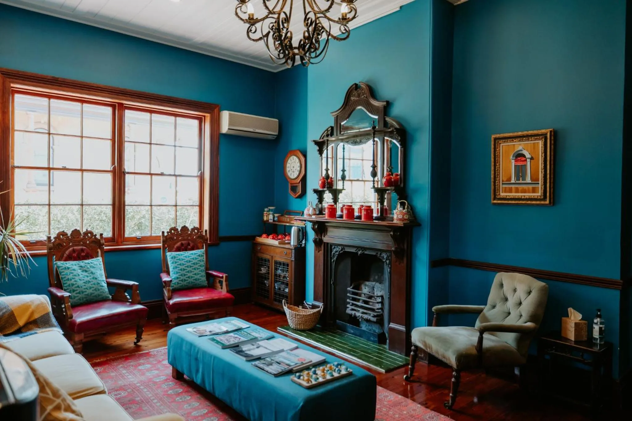 Living room in The Bronte Boutique Hotel