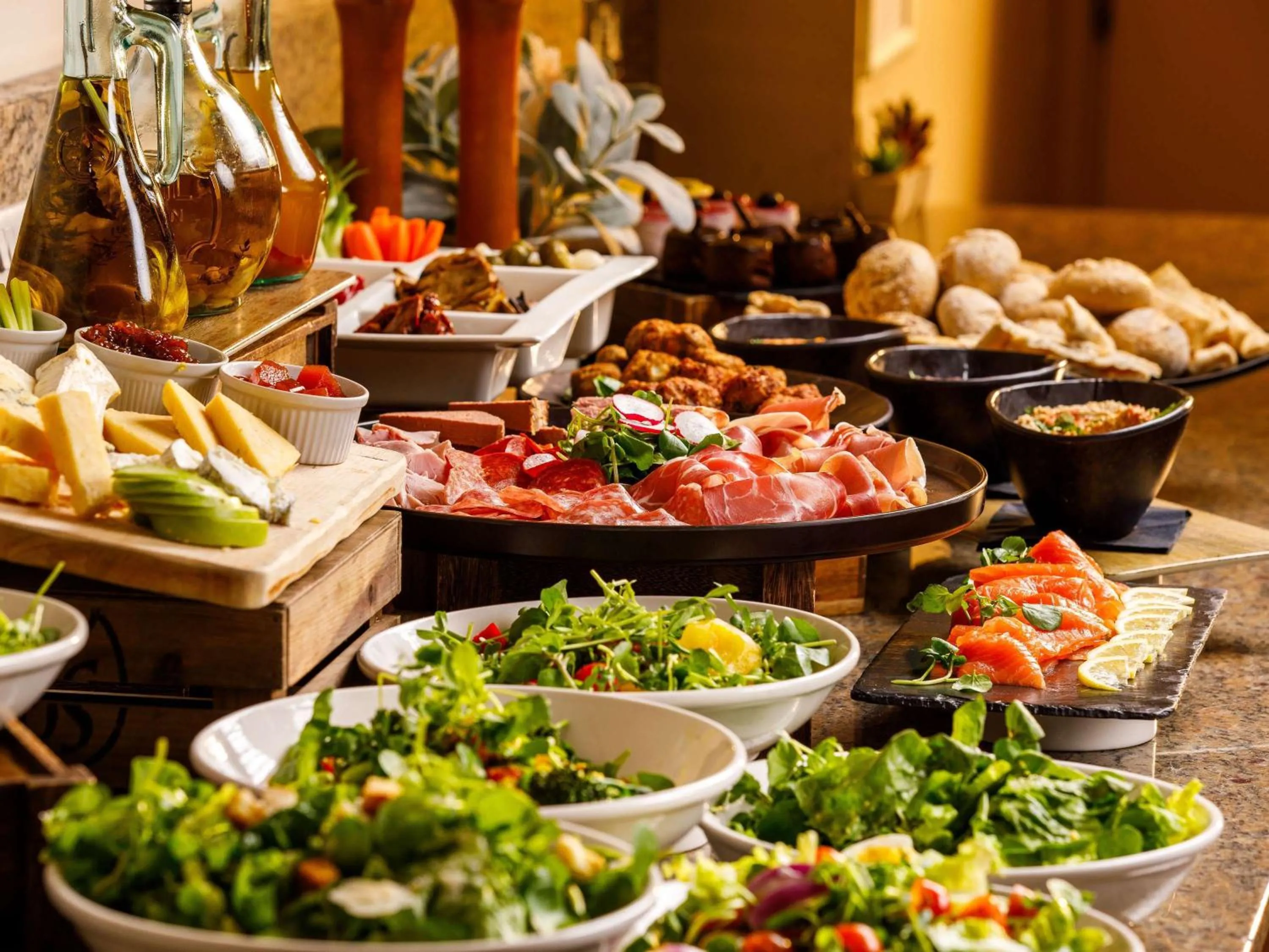 Restaurant/places to eat in Sunday Box Hill Burford Bridge Hotel