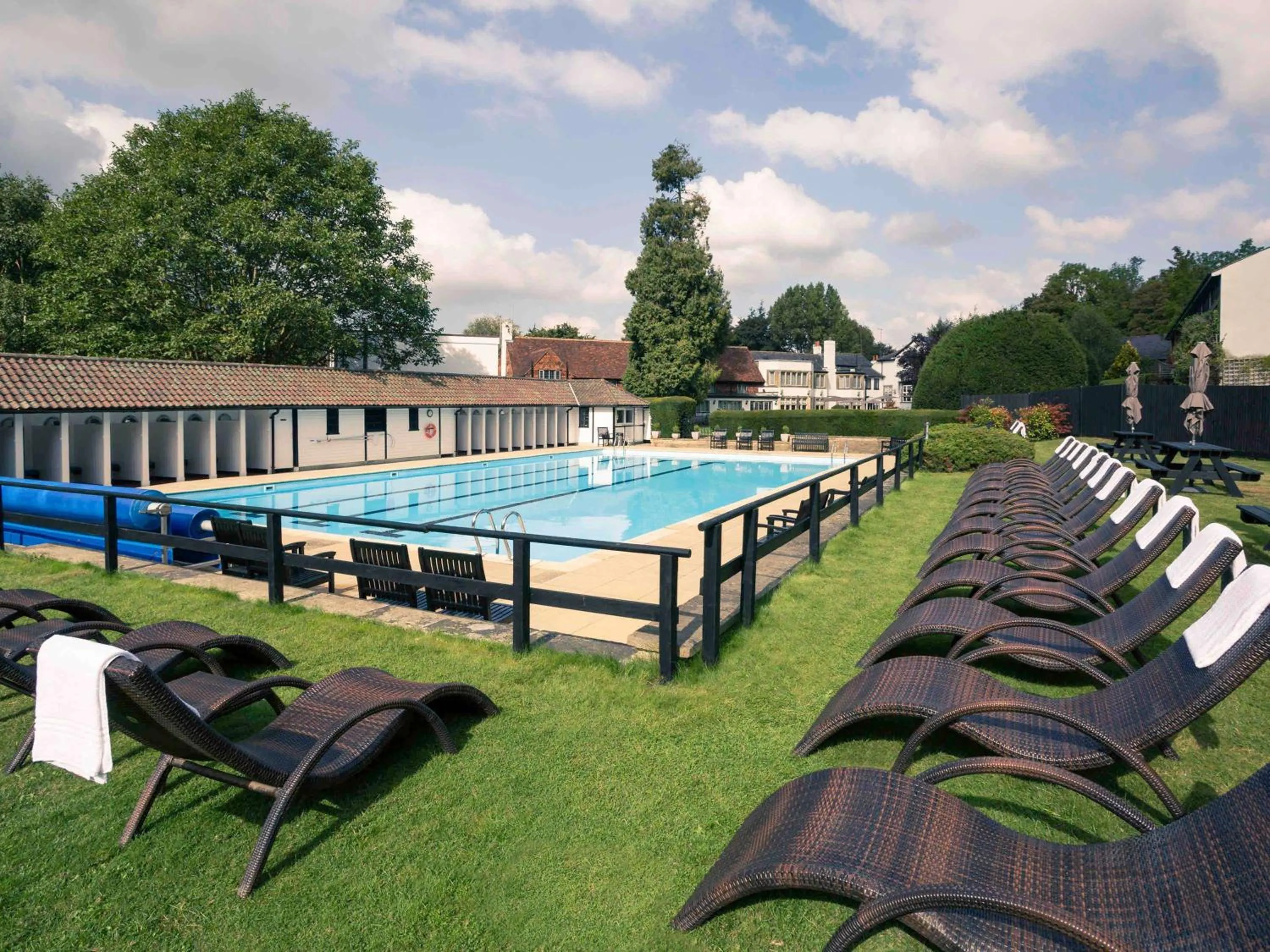 Property building in Sunday Box Hill Burford Bridge Hotel