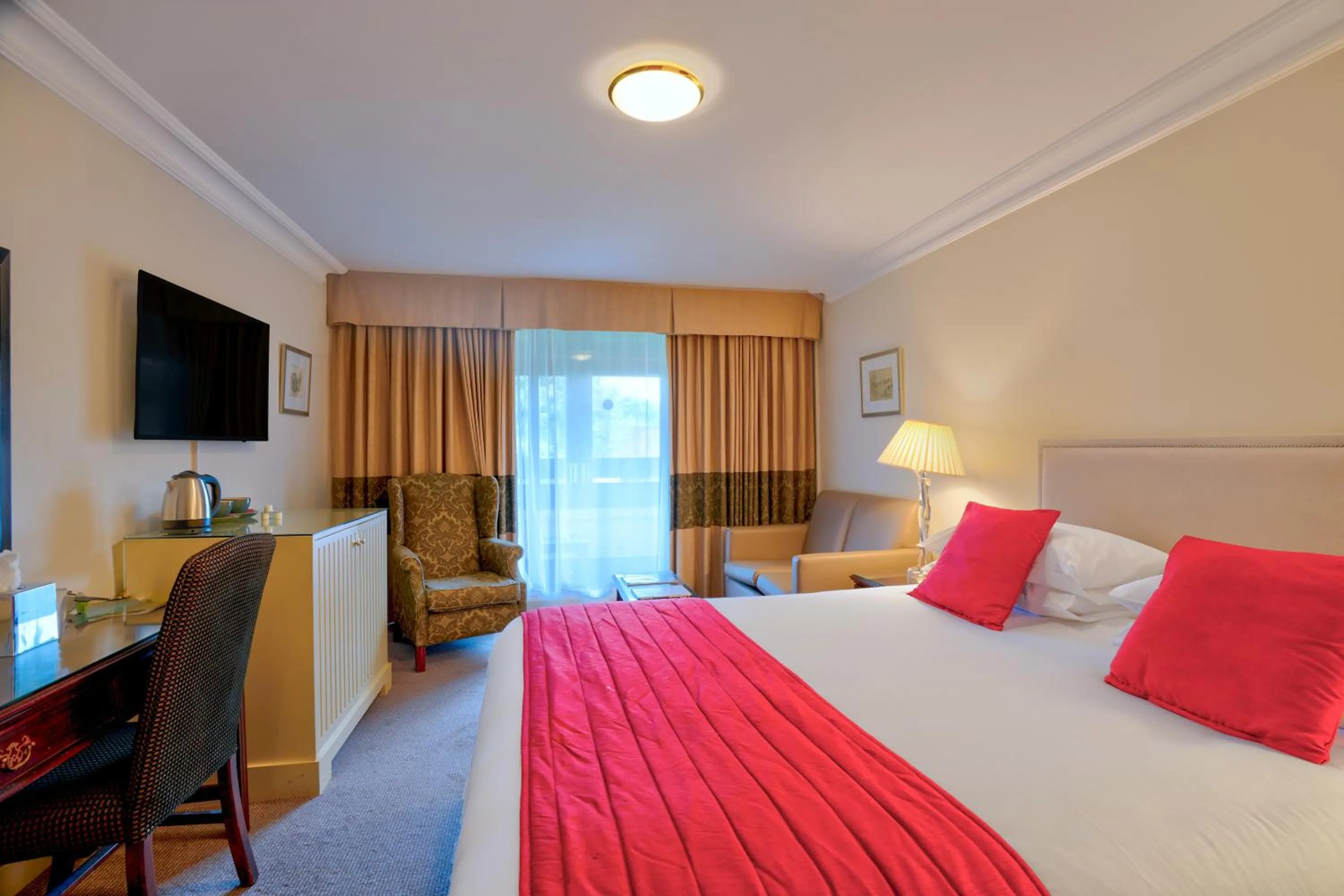 Bed in Sunday Box Hill Burford Bridge Hotel