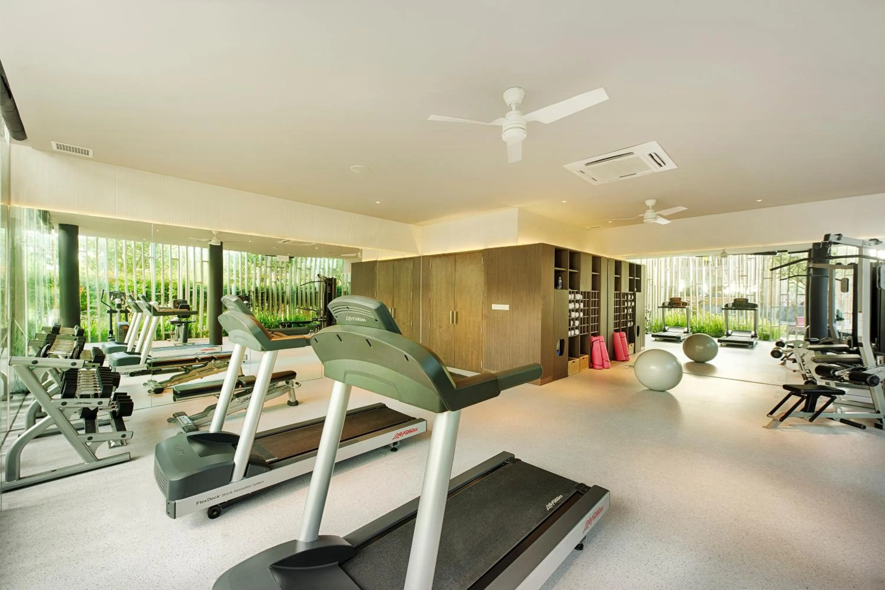Fitness centre/facilities in Naman Retreat
