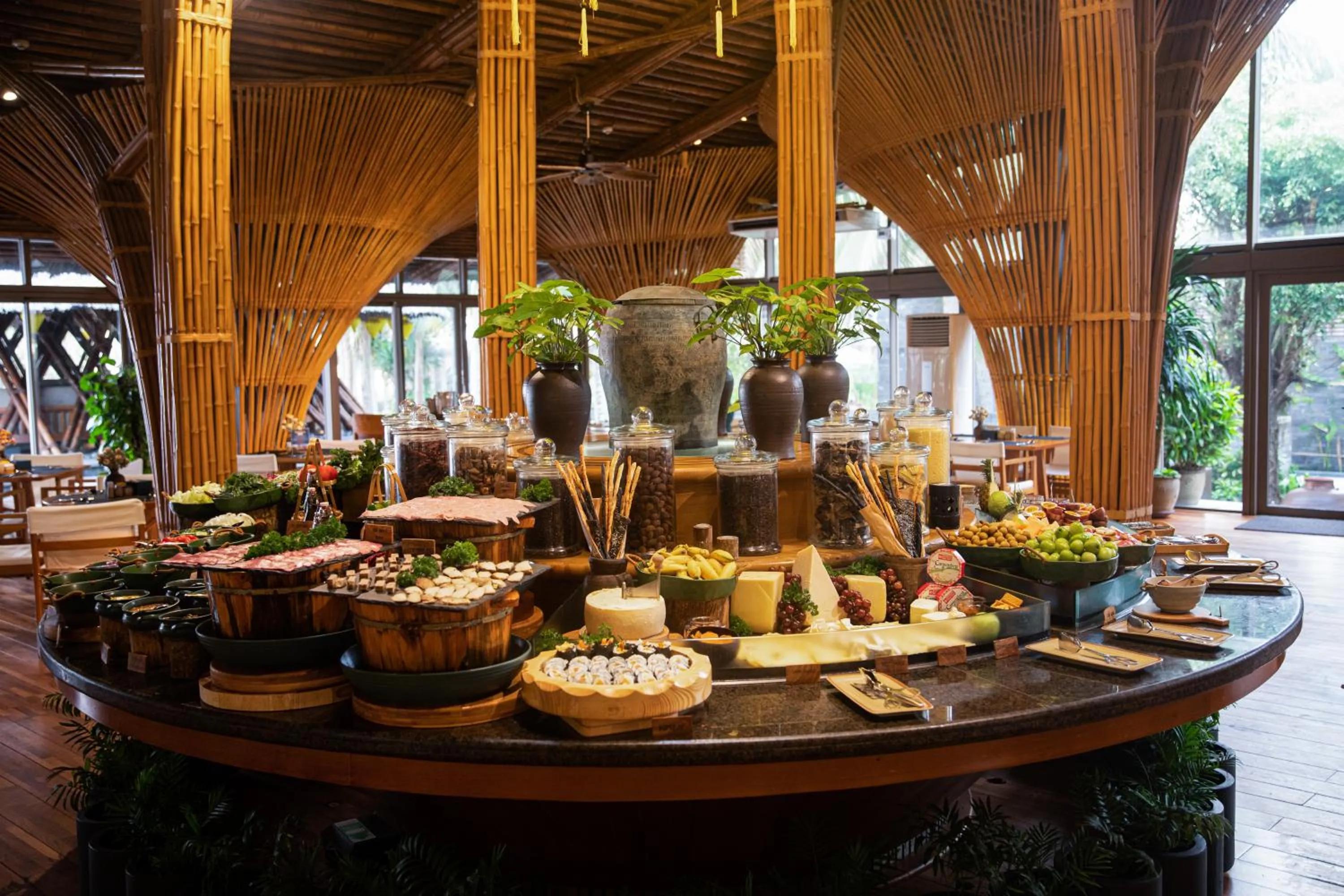 Buffet breakfast in Naman Retreat