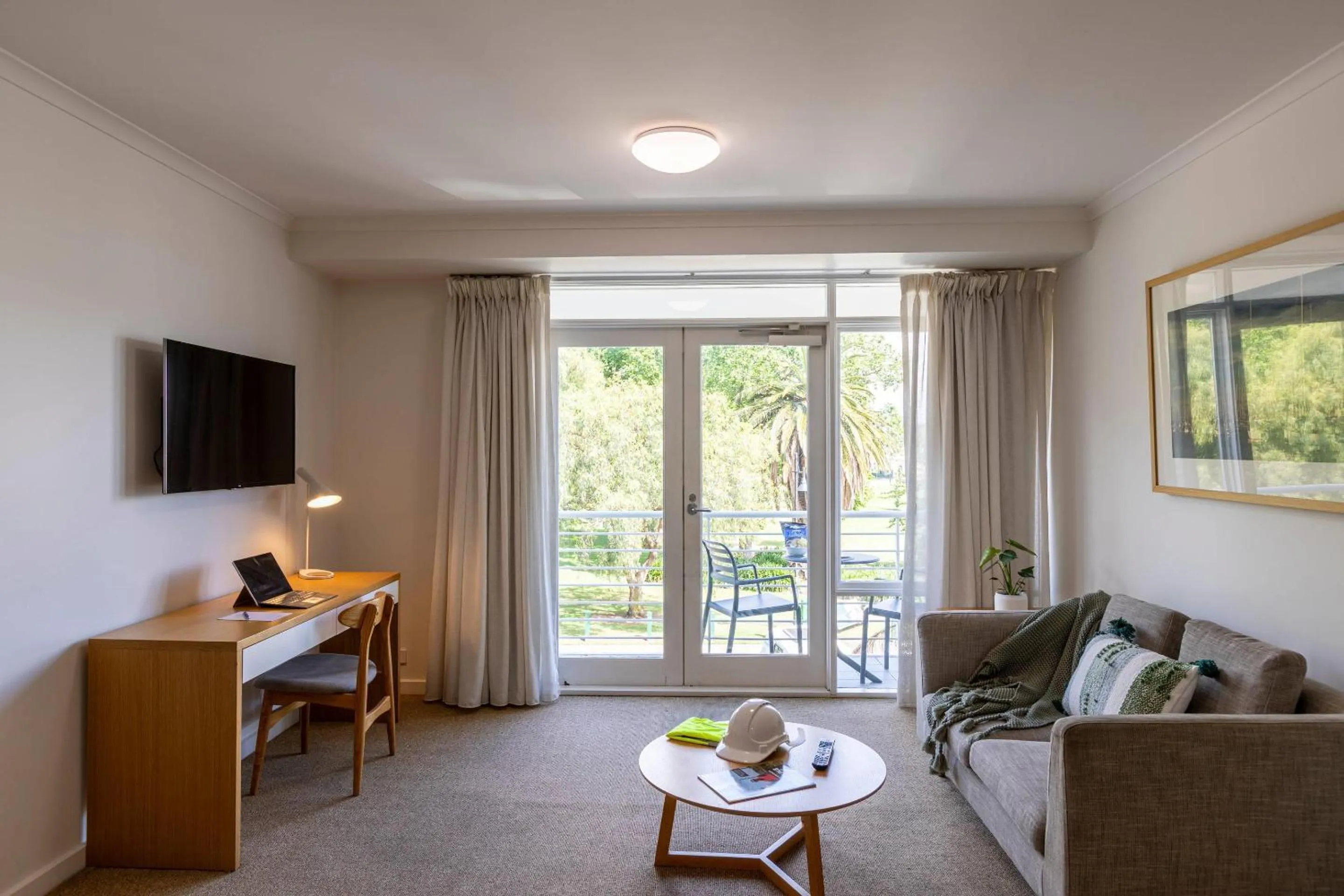 Bedroom in MainStay Suites Williamstown