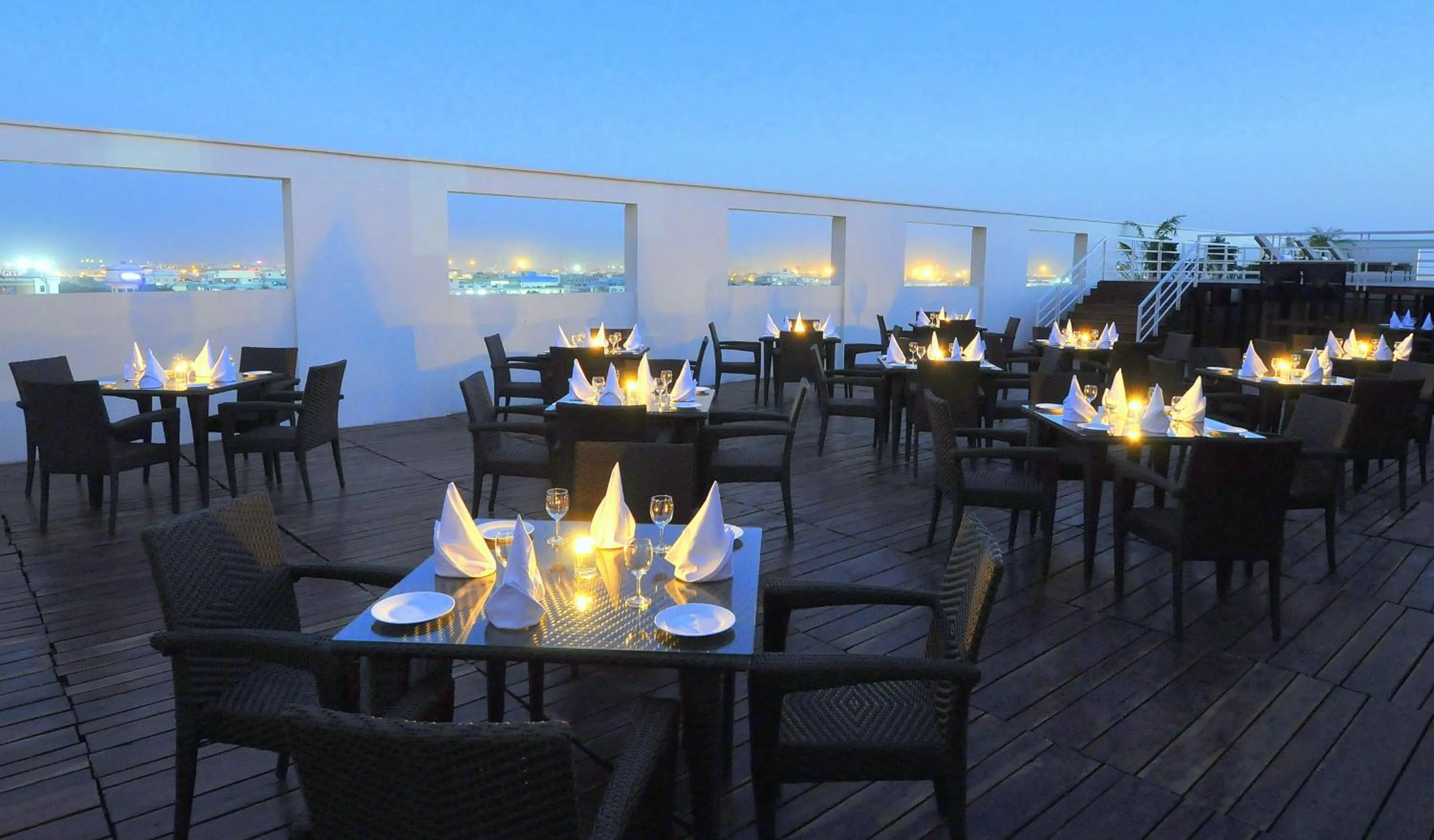 Restaurant/places to eat in Hotel Marigold Jaipur