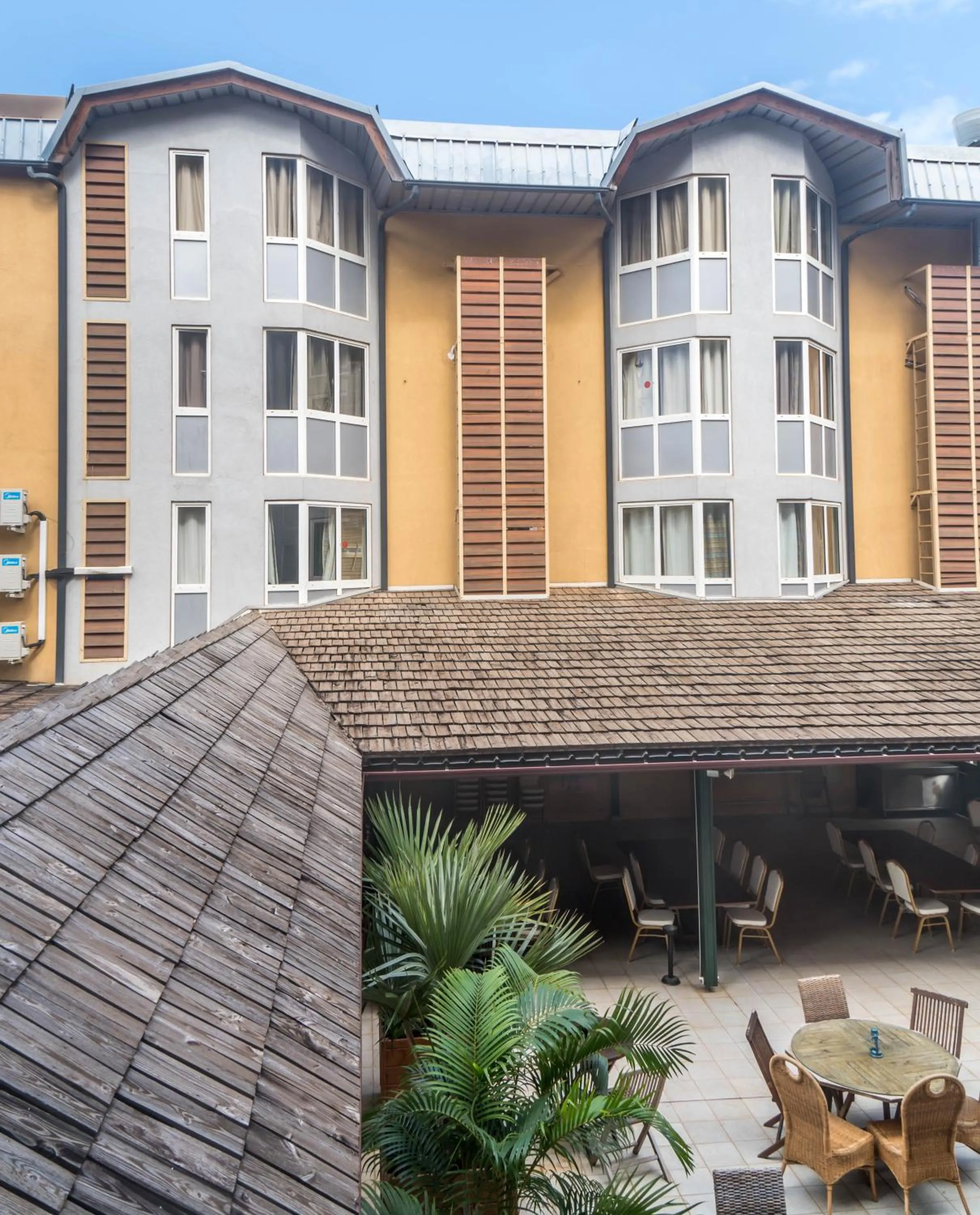 Inner courtyard view in Hotel Maharajah