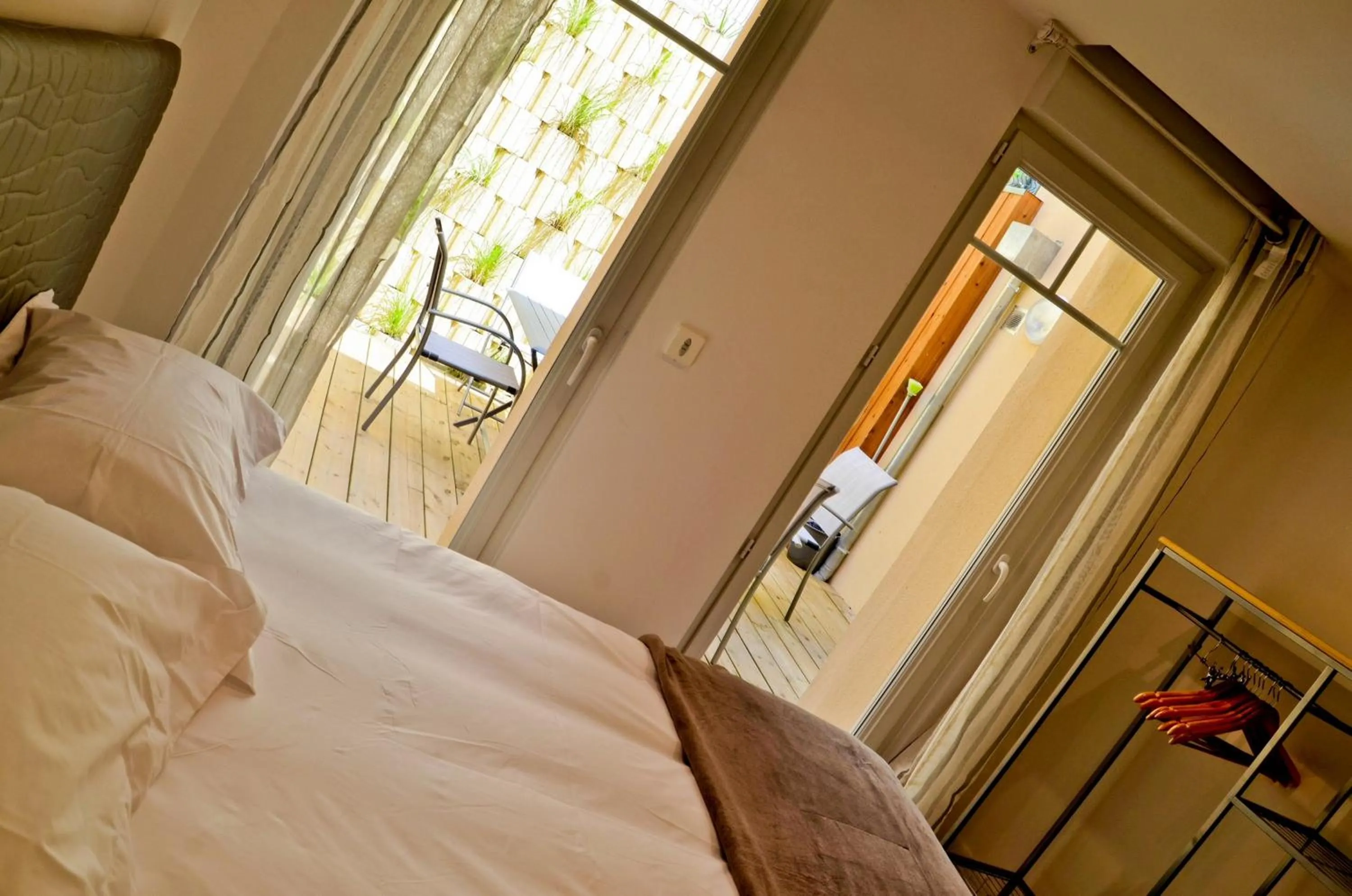 Patio, Bed in Bordo'Appart Hoya Bella