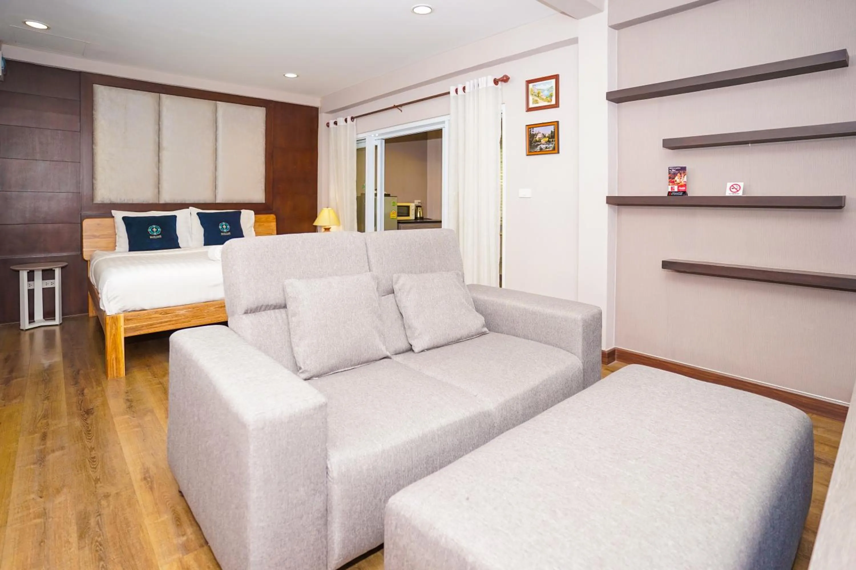 Living room in Blue cafe Apartments