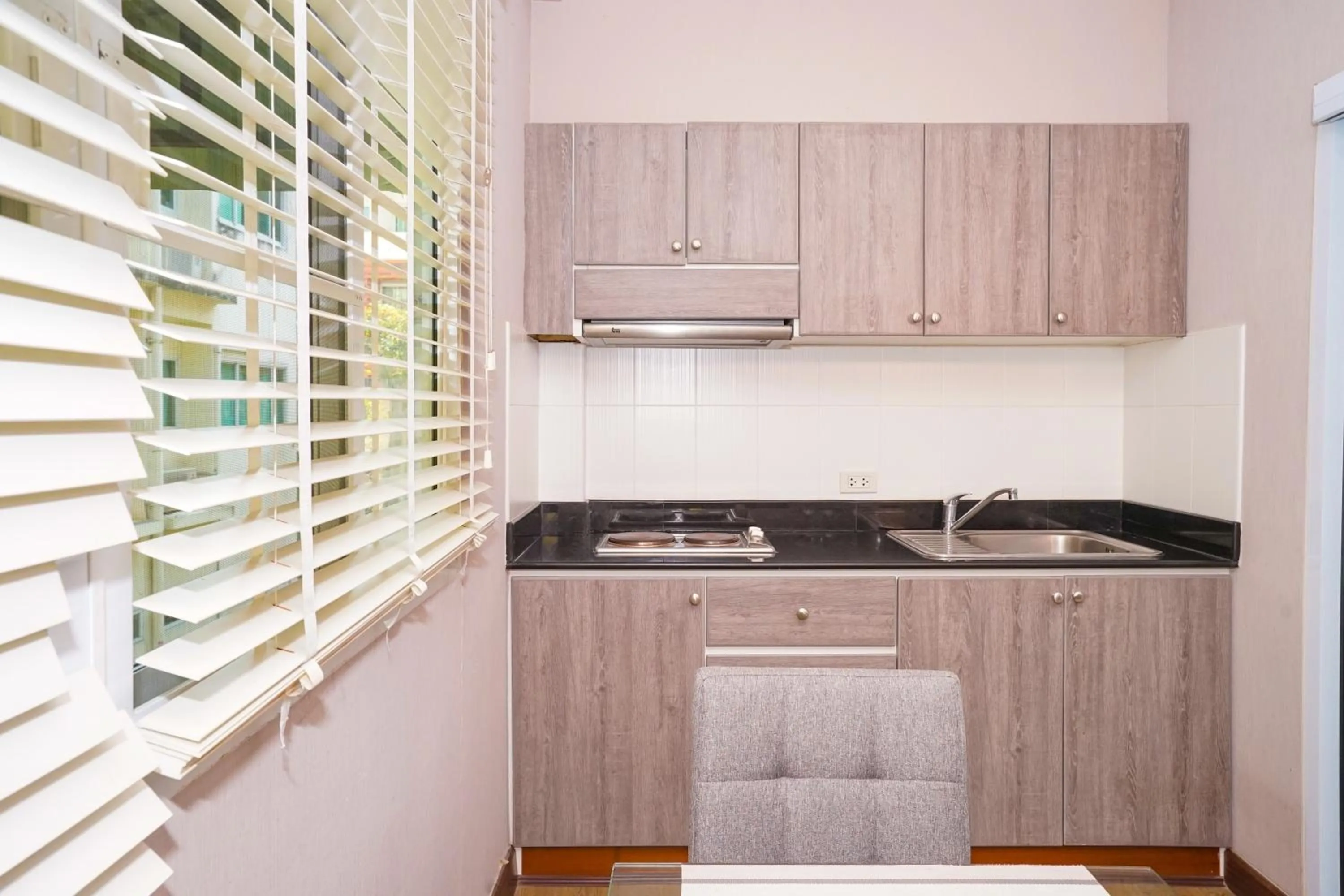 Kitchen or kitchenette in Blue cafe Apartments