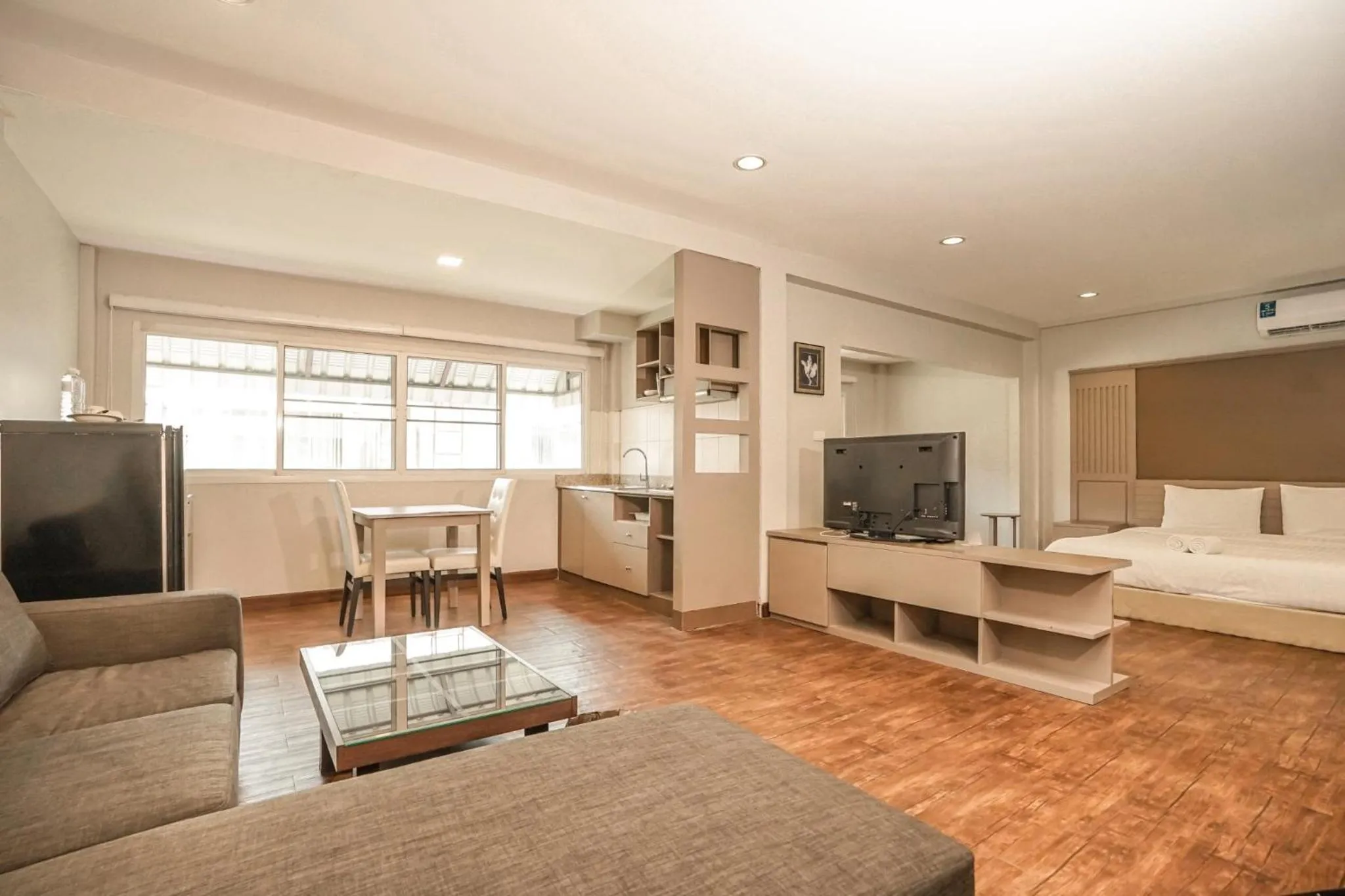 Bedroom, Bed in Blue cafe Apartments