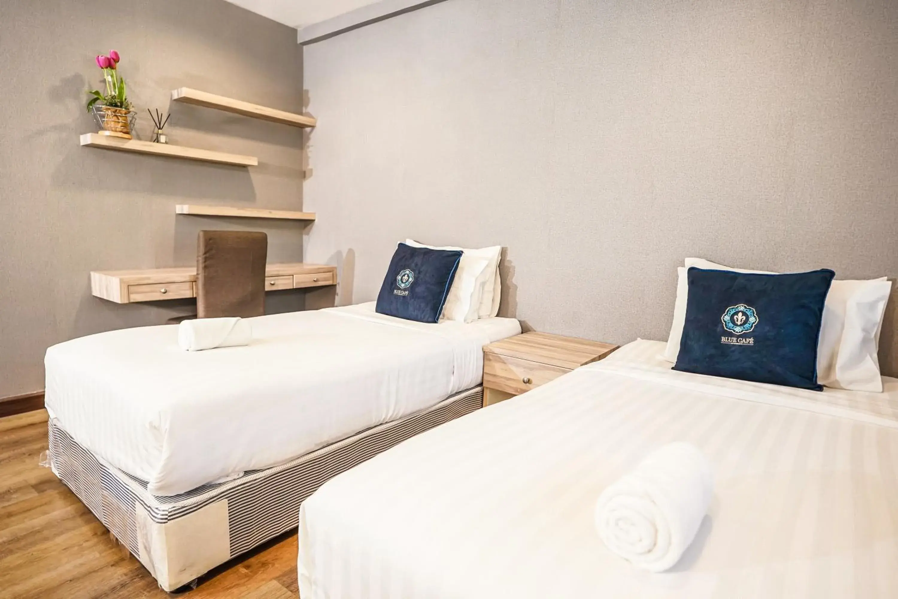 One-Bedroom Apartment in Blue cafe Apartments One-Bedroom Apartment in Blue cafe Apartments