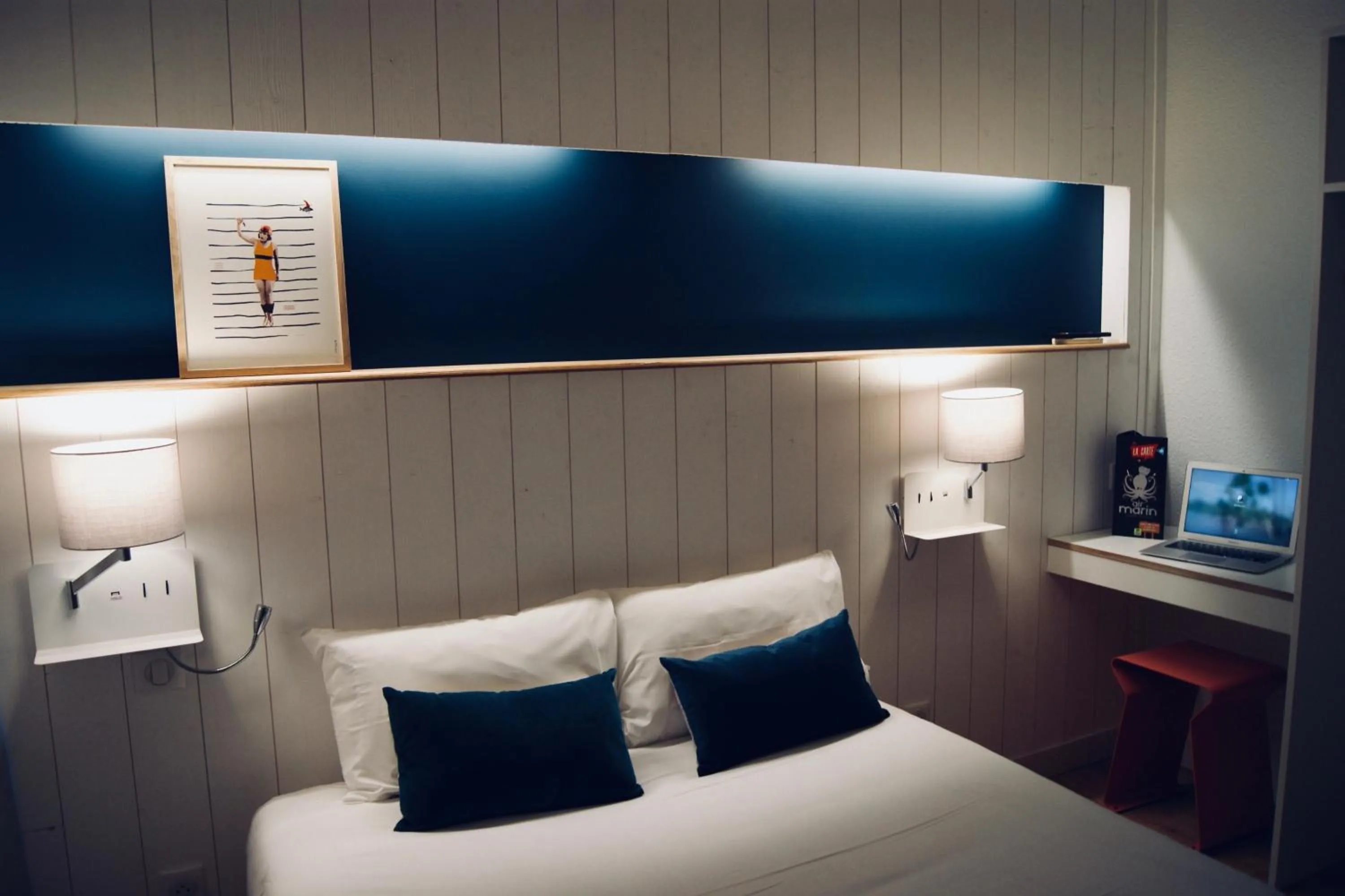 Photo of the whole room, Bed in Logis Hôtel L'Air Marin