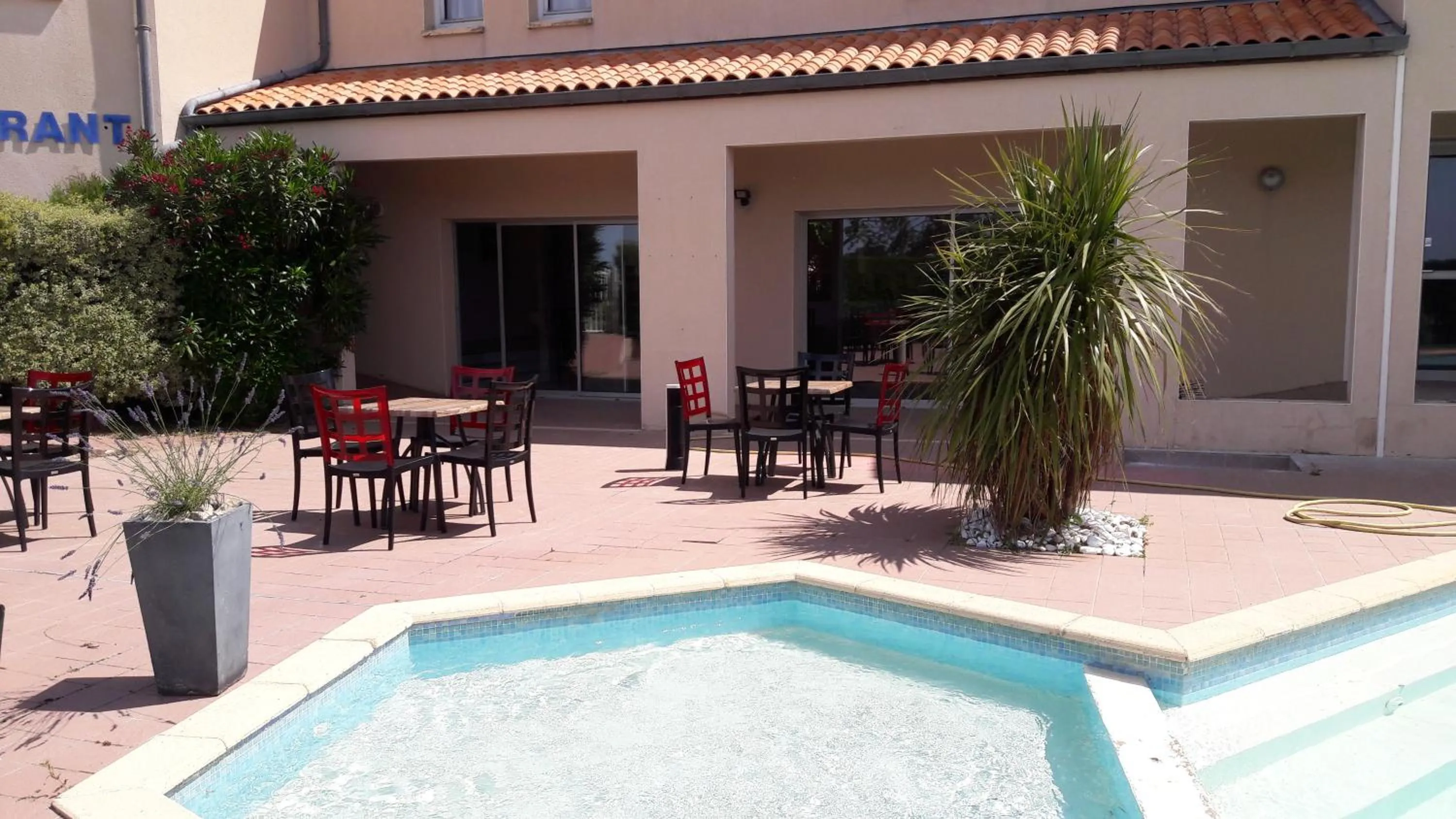 Balcony/Terrace in Logis Hôtel L'Air Marin