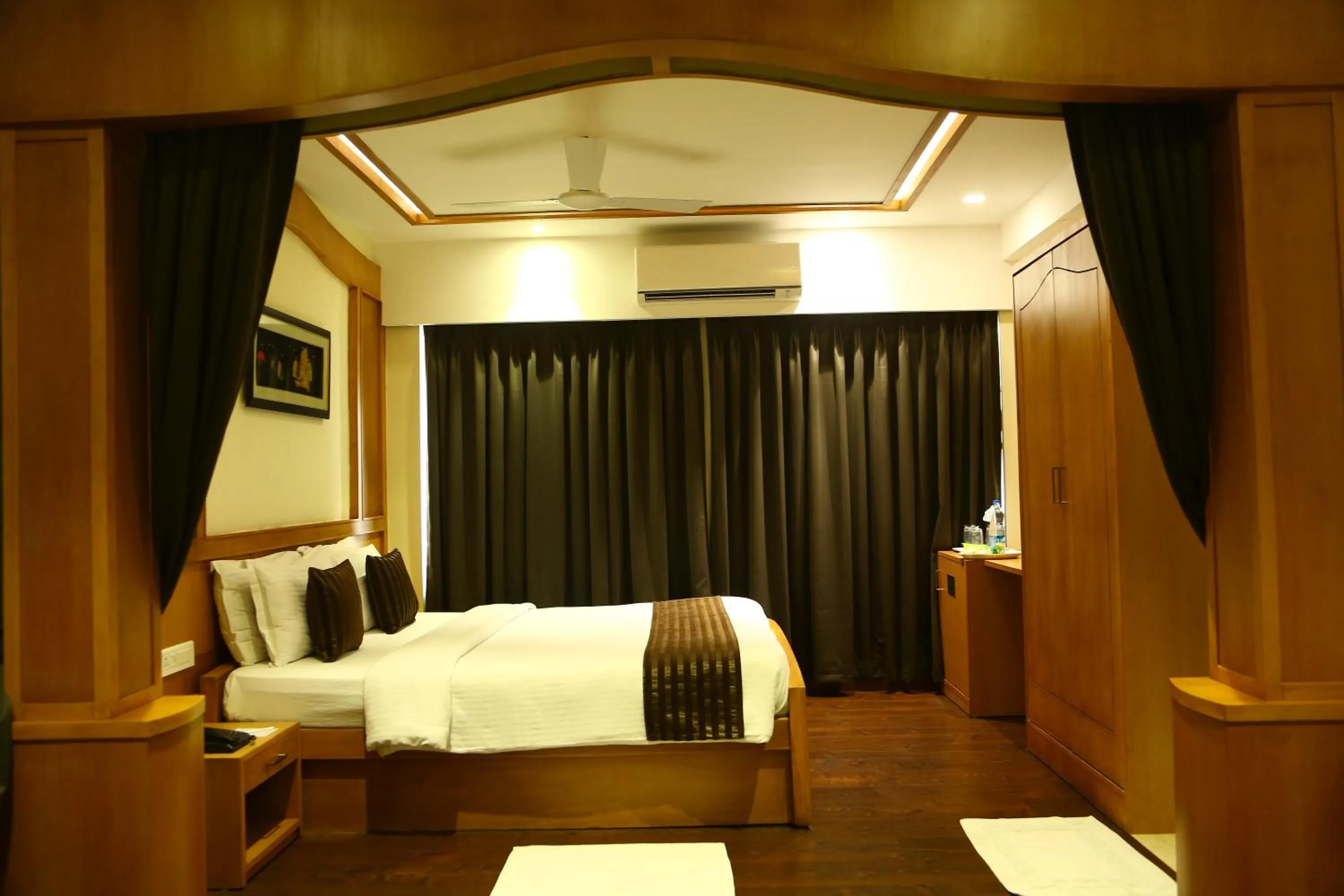 Bedroom, Bed in Mount Manor