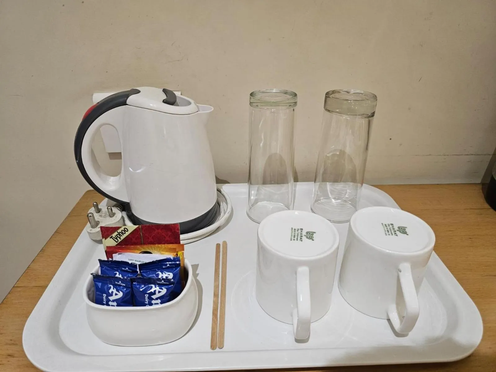 Coffee/tea facilities in Mount Manor