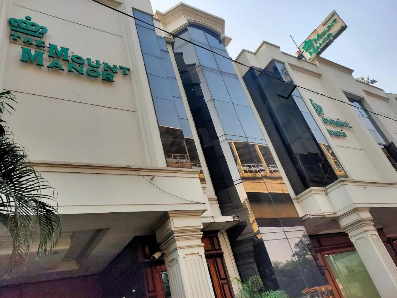 Property building in Mount Manor