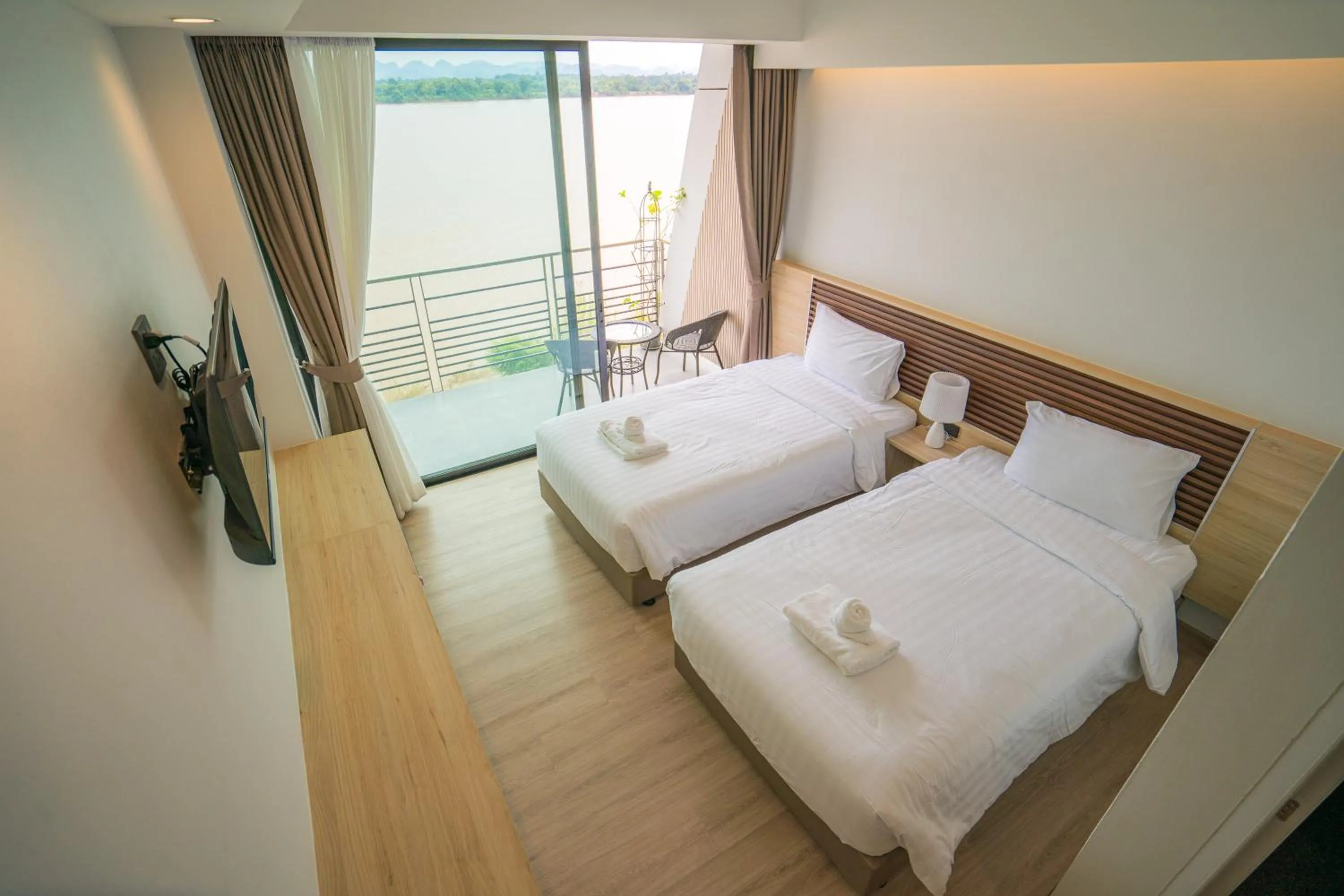 Bed in Mekong pano villa