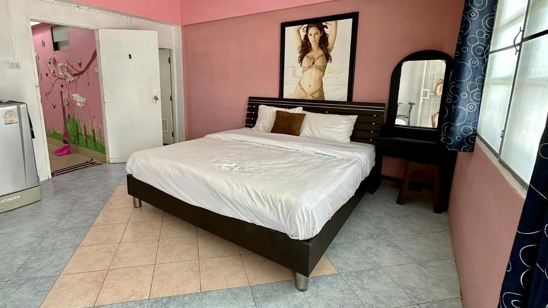 internet, Bed in Sea View Jomtien Guest House