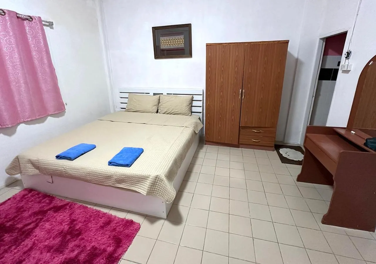 Bed in Sea View Jomtien Guest House
