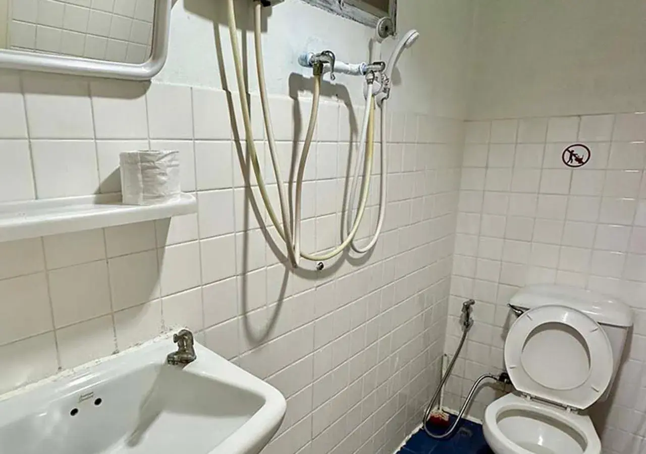 Double Room with Balcony and Sea View - single occupancy in Sea View Jomtien Guest House Double Room with Balcony and Sea View - single occupancy in Sea View Jomtien Guest House