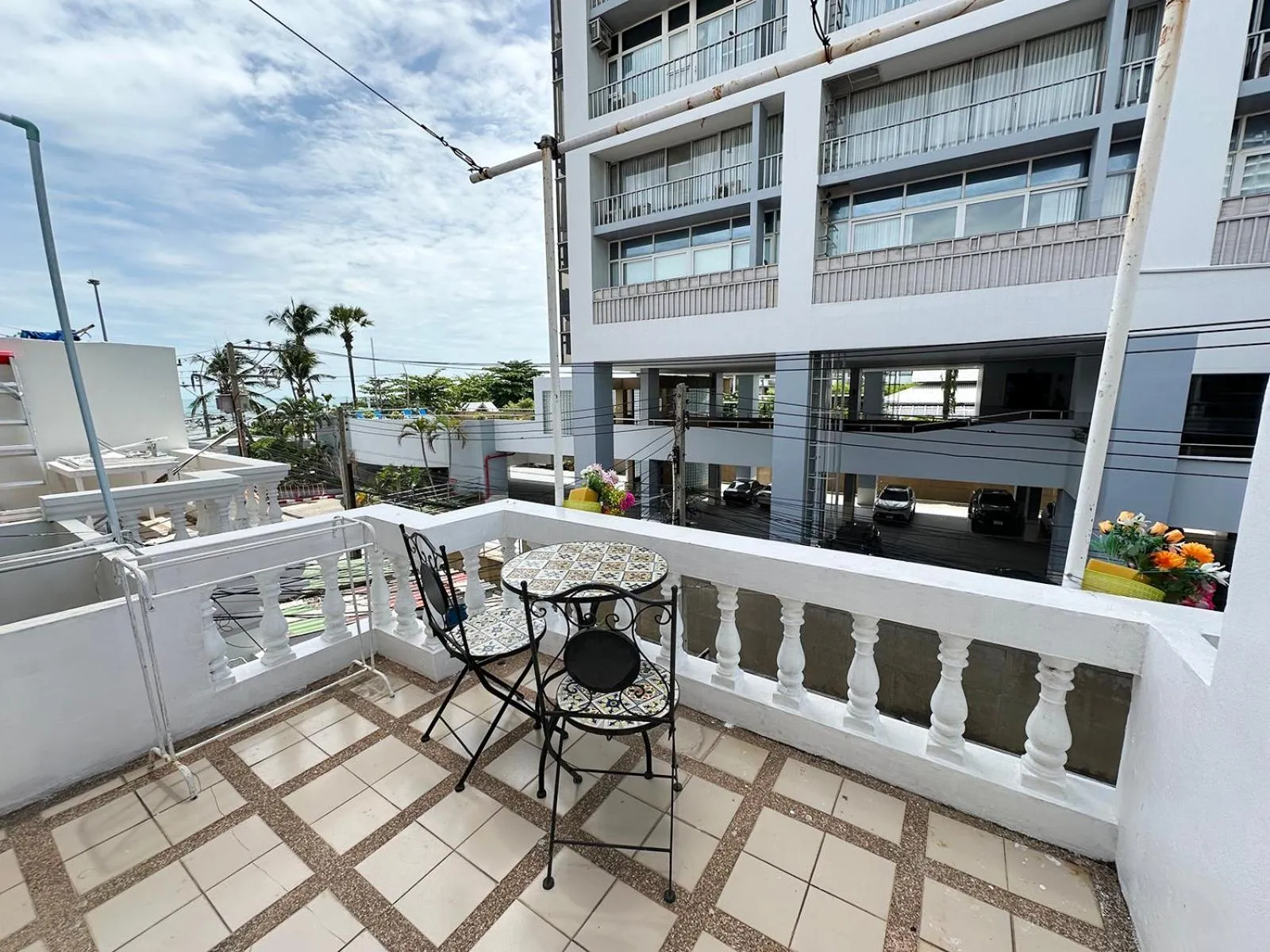 Balcony/Terrace in Sea View Jomtien Guest House