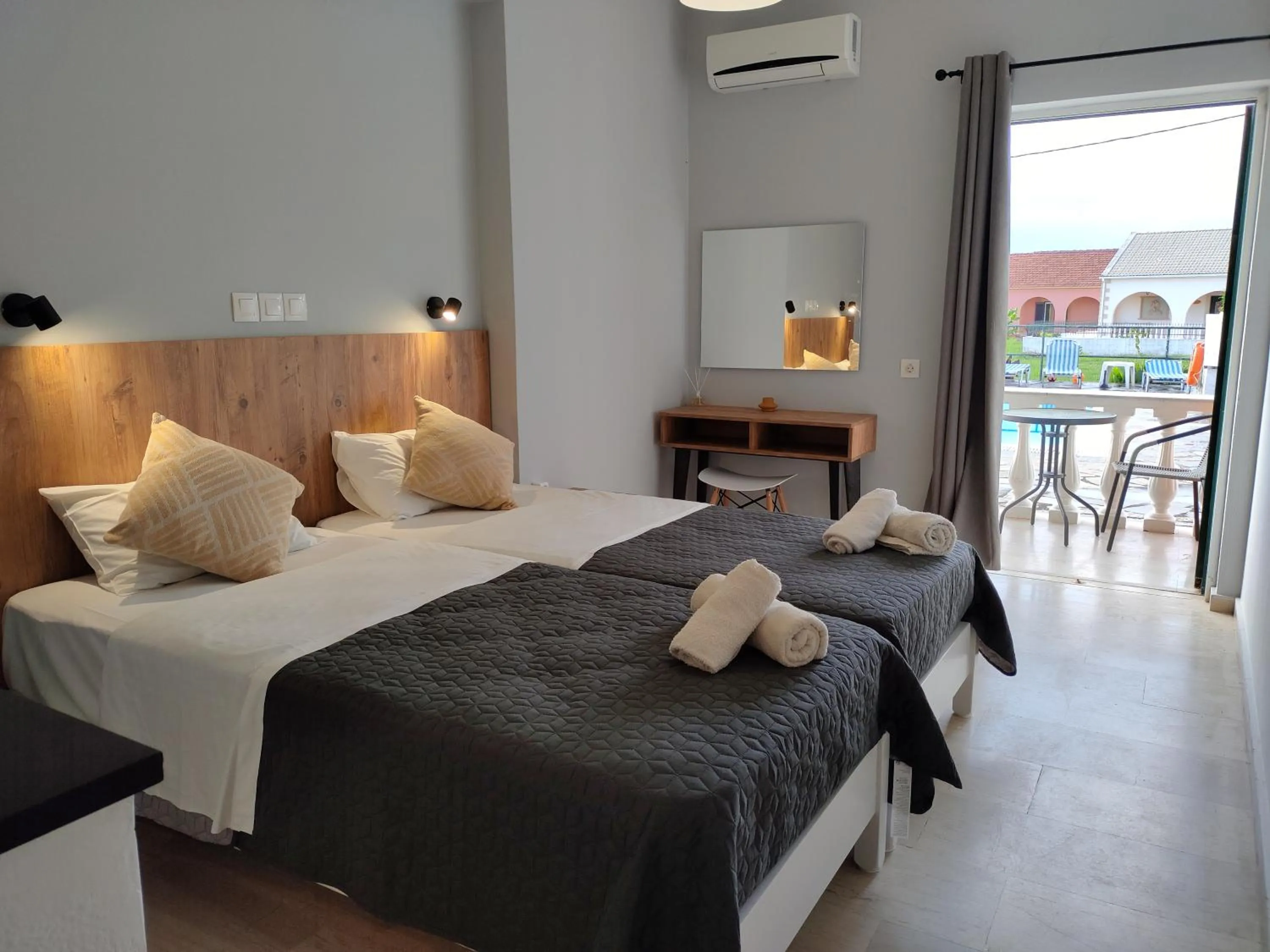 Valentinos Apartments