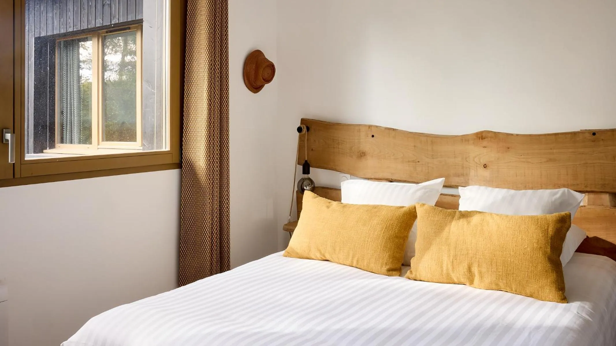 Bed in Kaze Océan, The Originals Relais