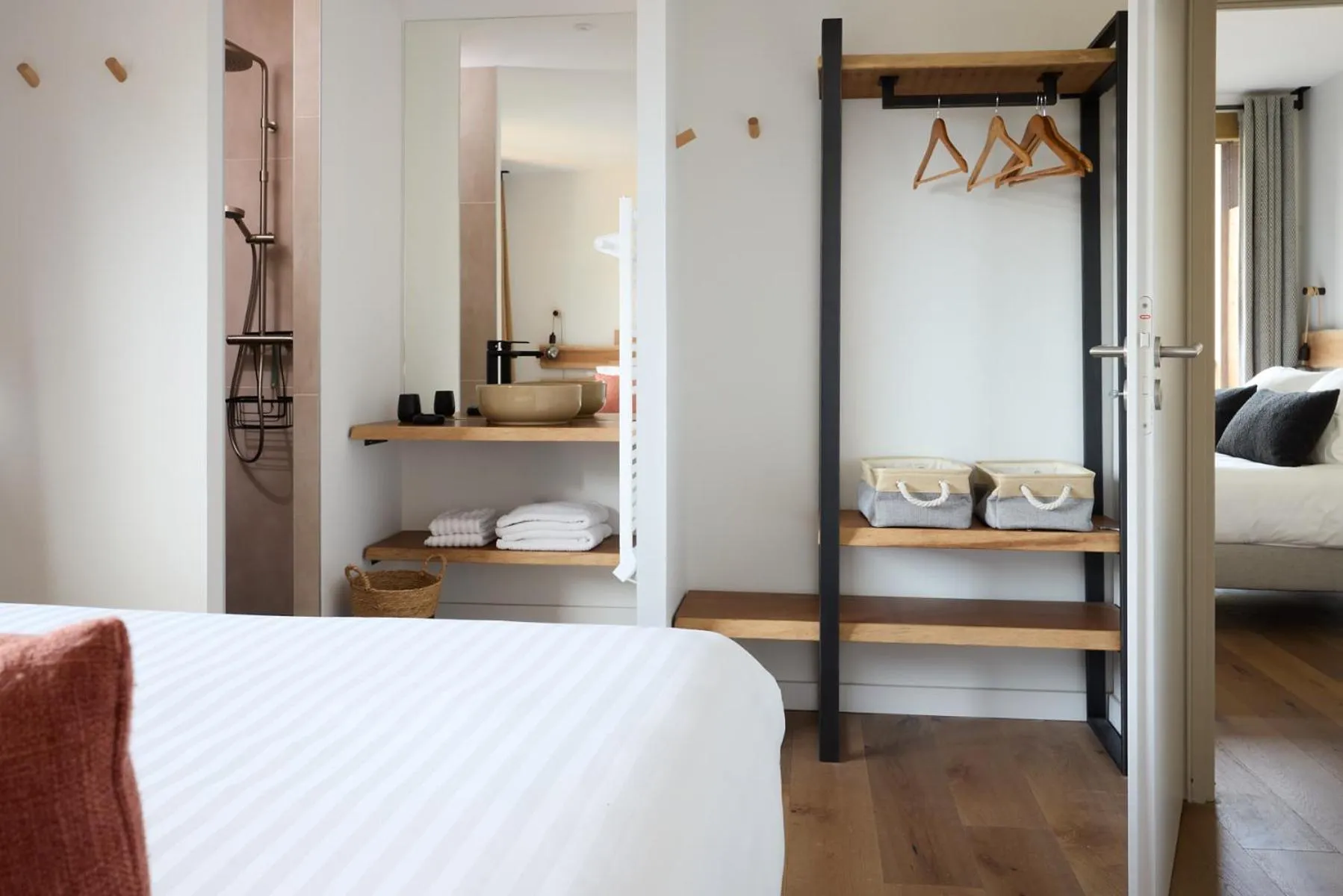 Bathroom, Bed in Kaze Océan, The Originals Relais