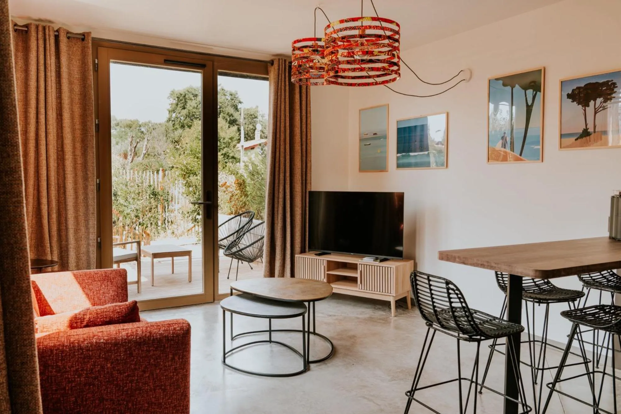 TV and multimedia in Kaze Océan, The Originals Relais