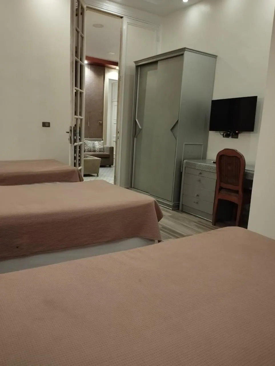 Bed in Hotel Richmond Down Town