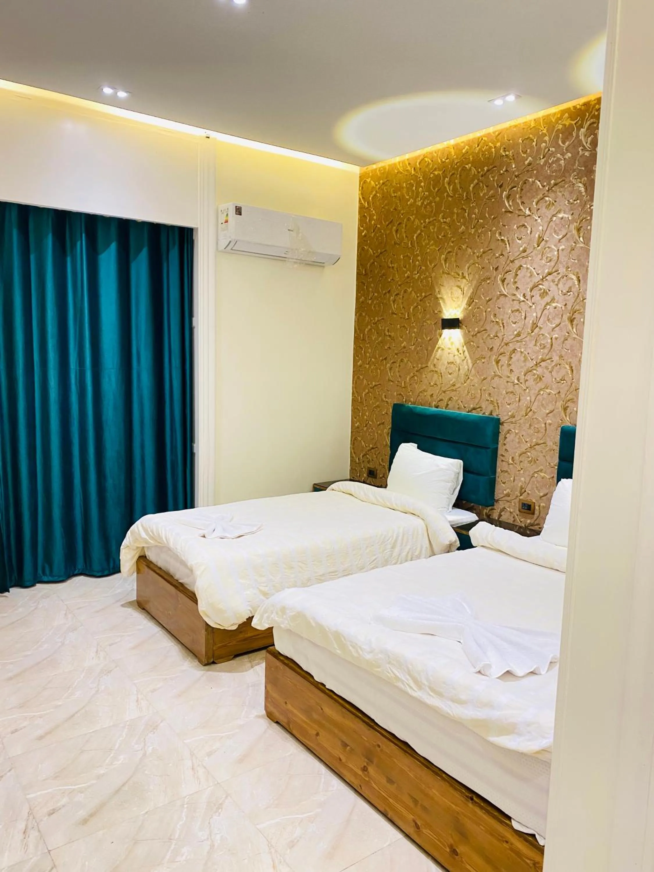 Bed in Hotel Richmond Down Town