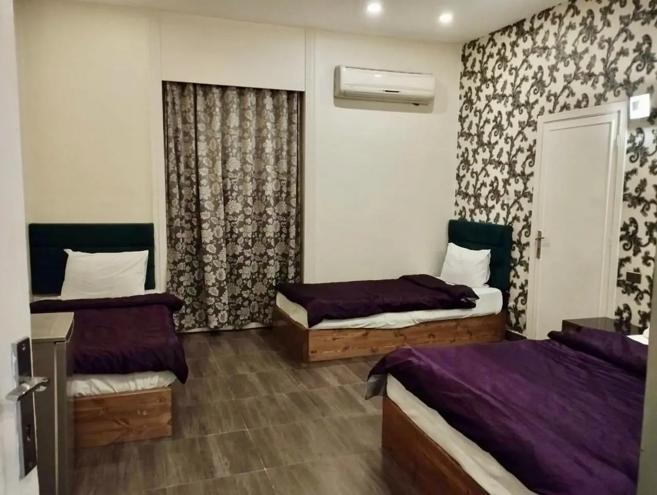 Bed in Hotel Richmond Down Town