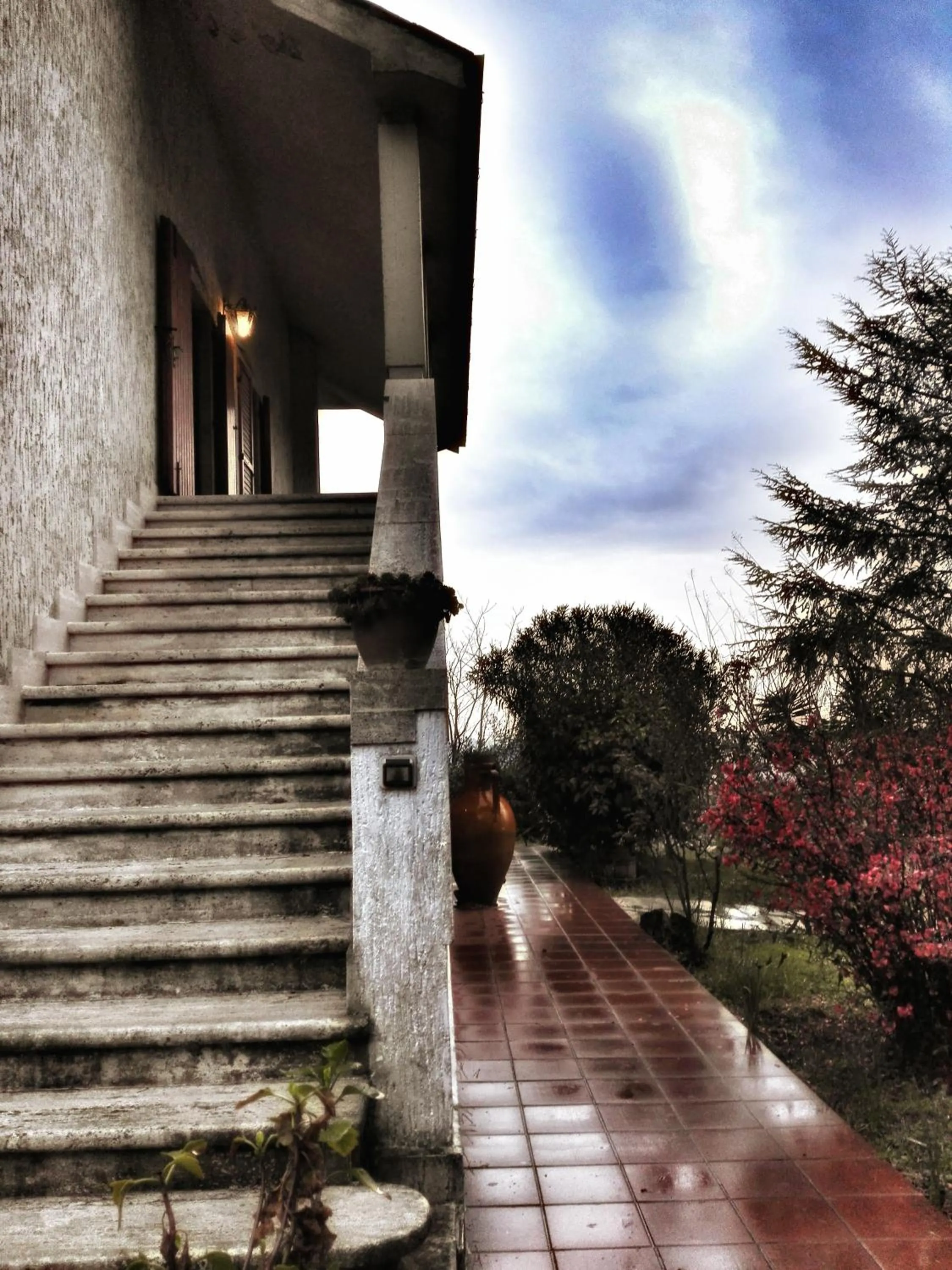 Facade/entrance in MeraVilla