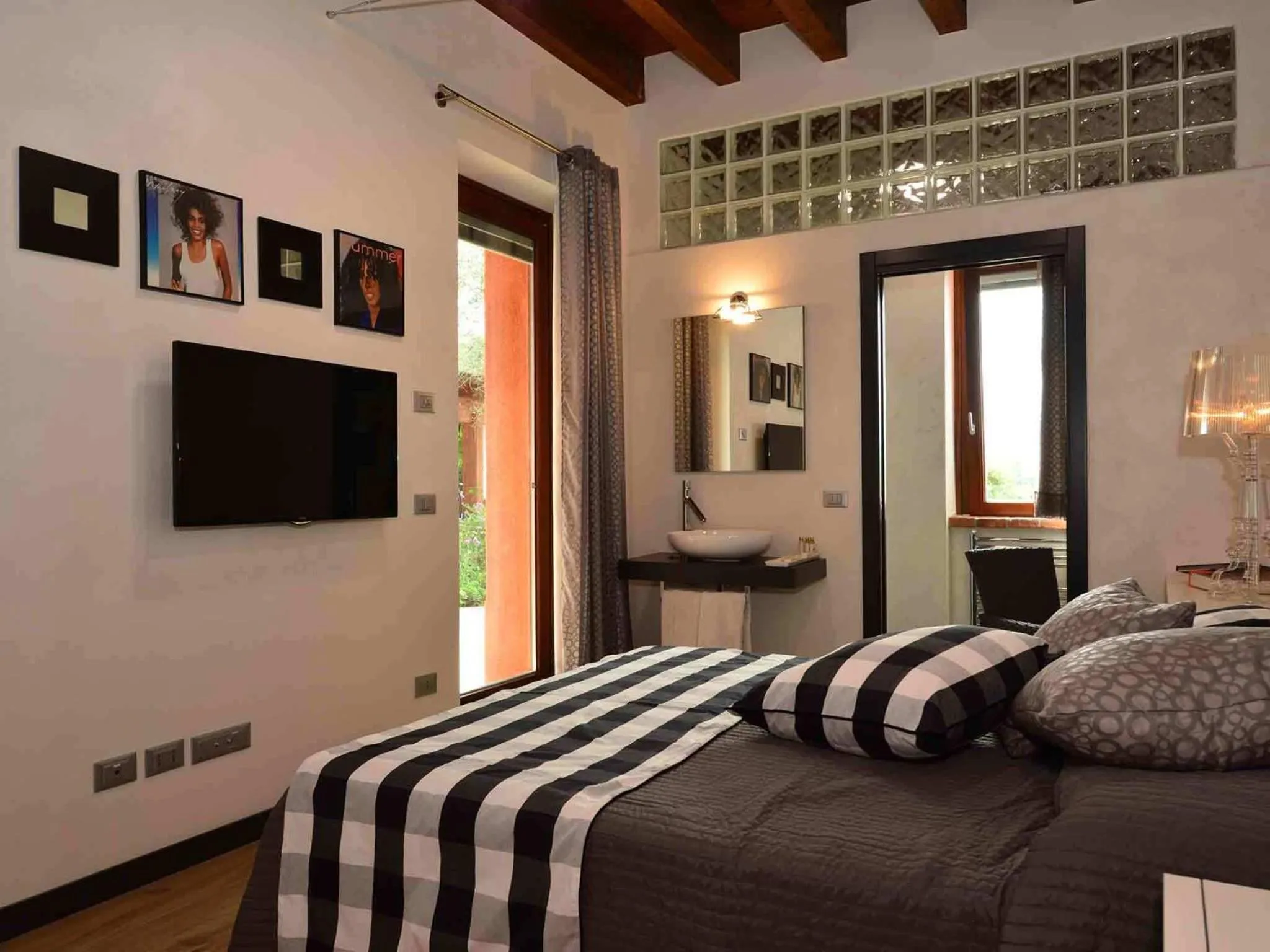 Bed in Doremi BB Foresteria