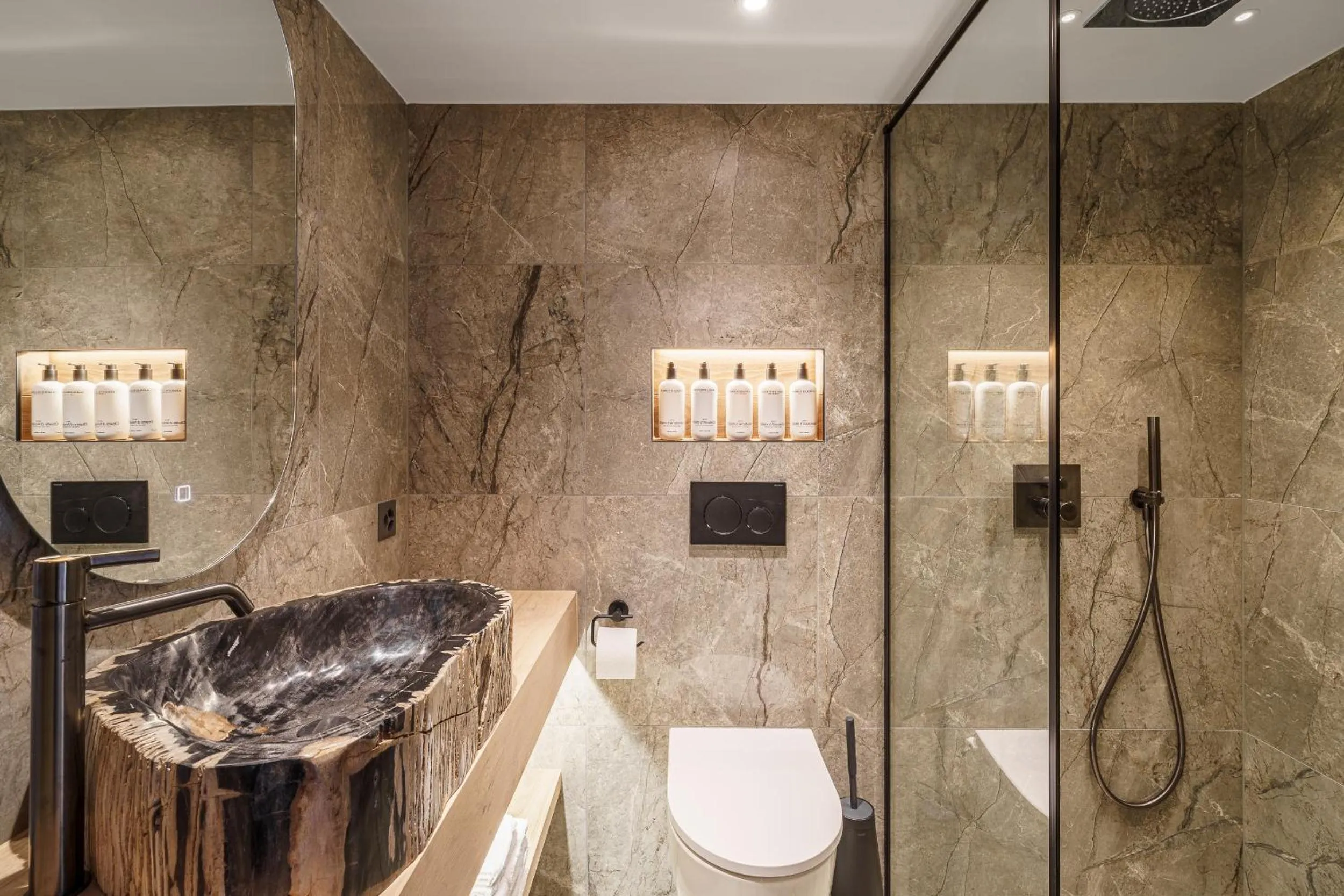 Shower in Boutique Hotel Panorama Grindelwald