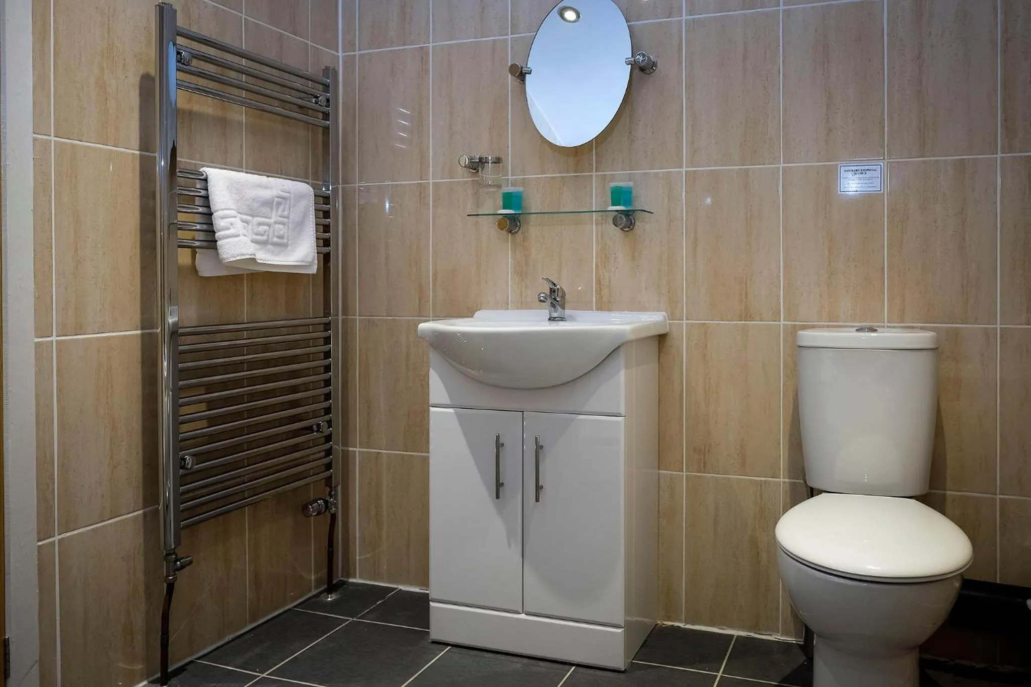 Bathroom in The R Inn Hotel