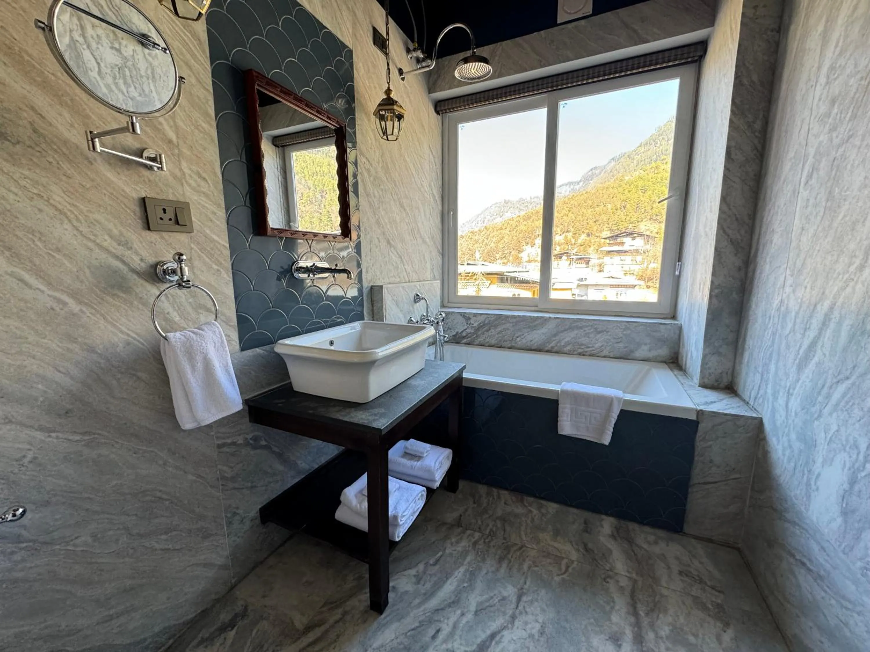 Toilet in Taktsangri-La