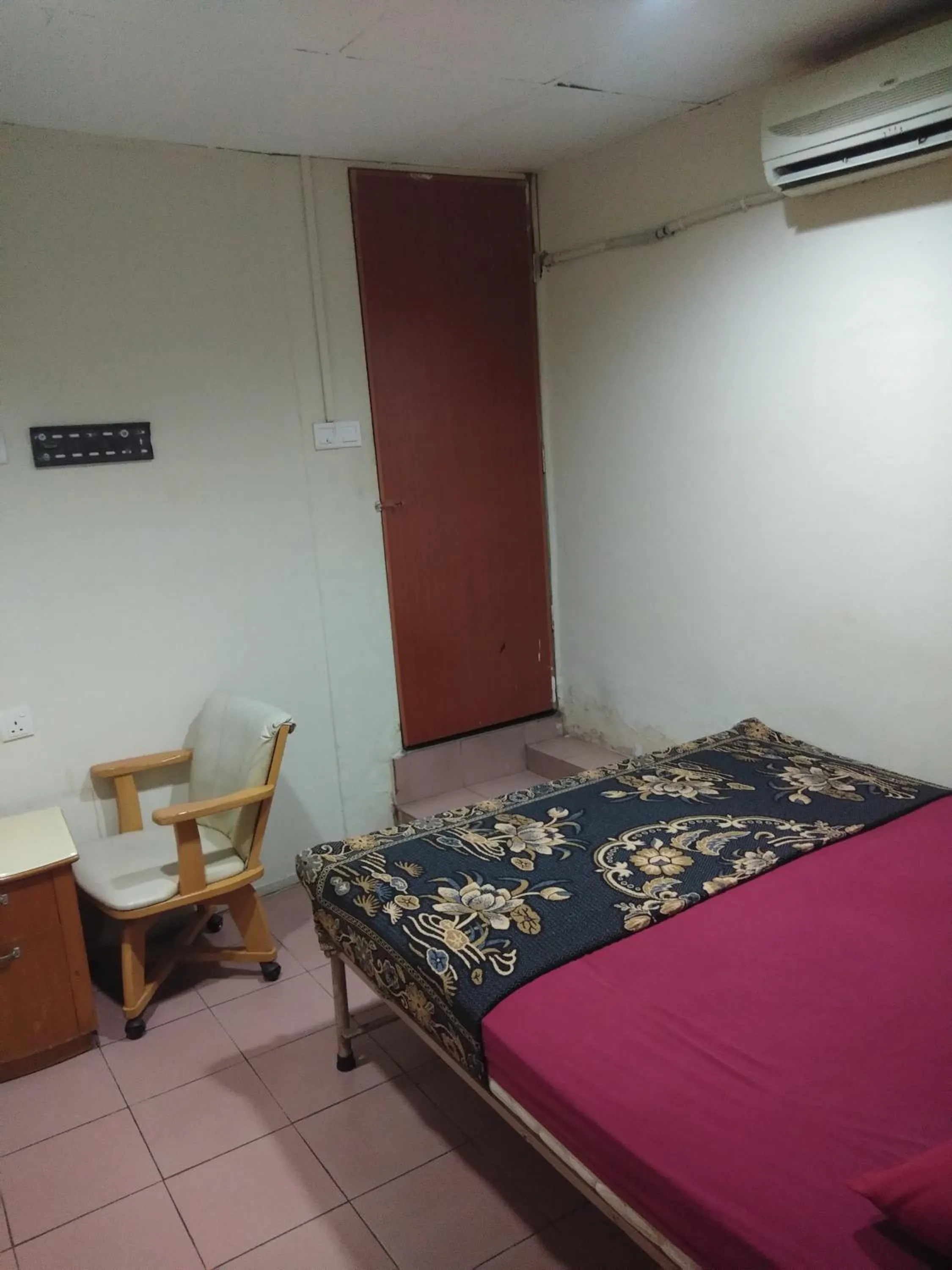 Bedroom, Bed in KL CITY LODGE