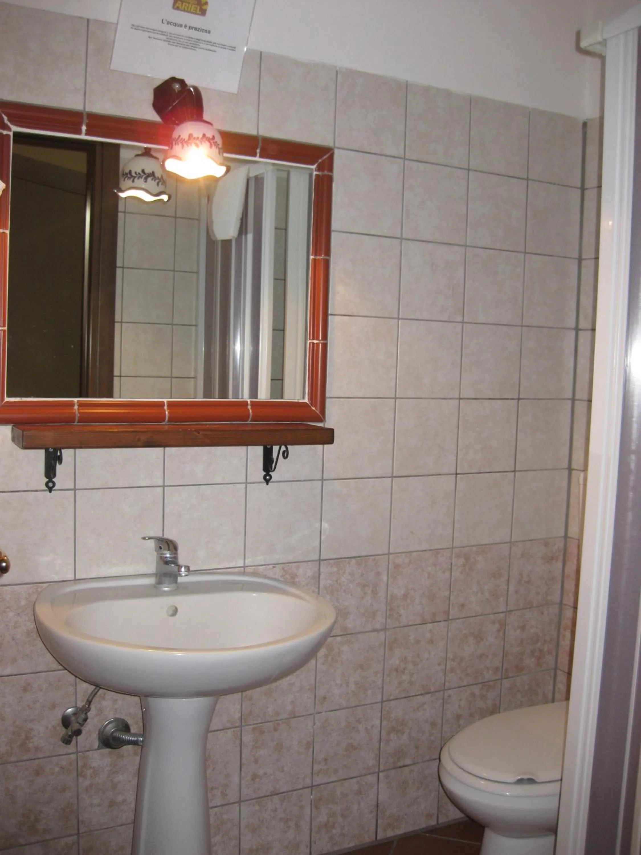 Room For 10 Adults with Private Bathroom in Rifugio Ariel