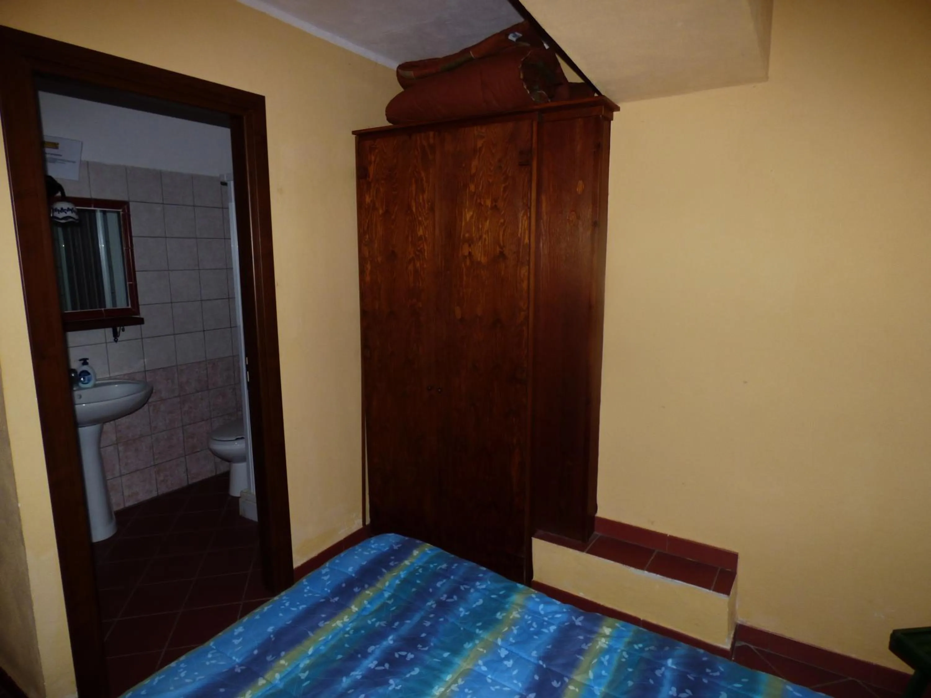 Room For 10 Adults with Private Bathroom in Rifugio Ariel