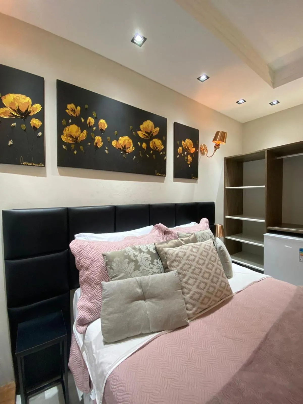 Bed in Bombinhas Guest House