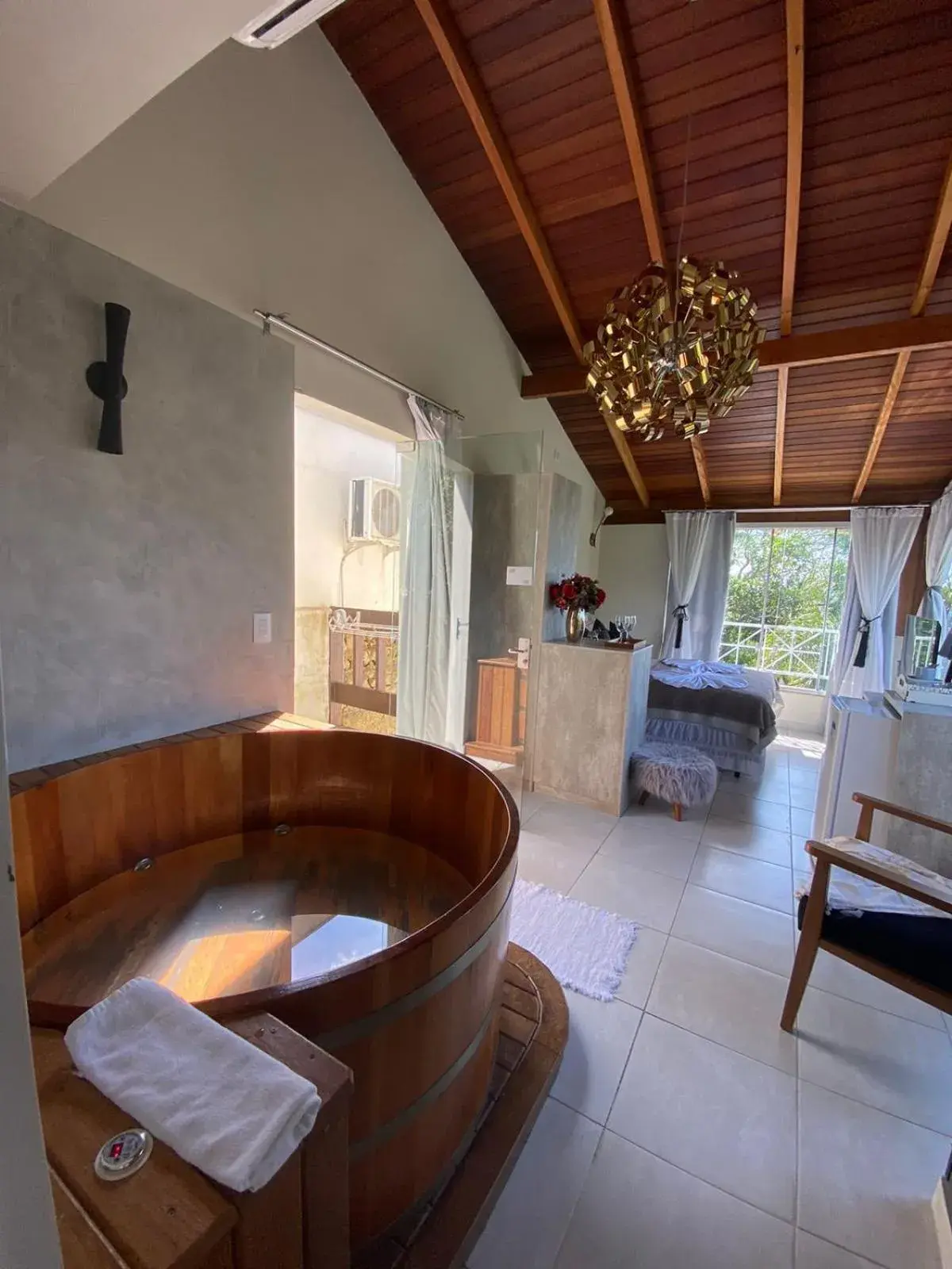 Deluxe Suite with Spa Bath in Bombinhas Guest House Deluxe Suite with Spa Bath in Bombinhas Guest House