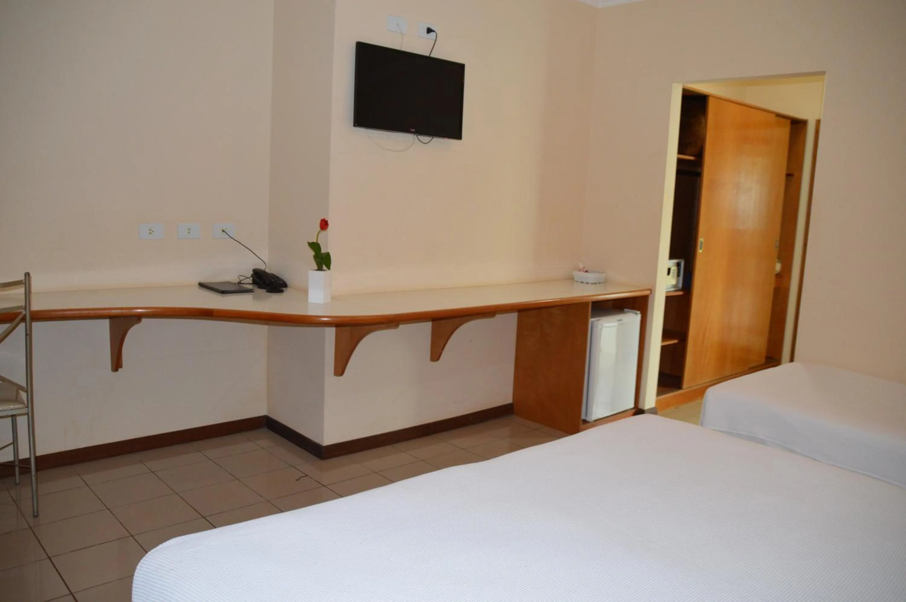 Photo of the whole room in Hotel Lago das Pedras